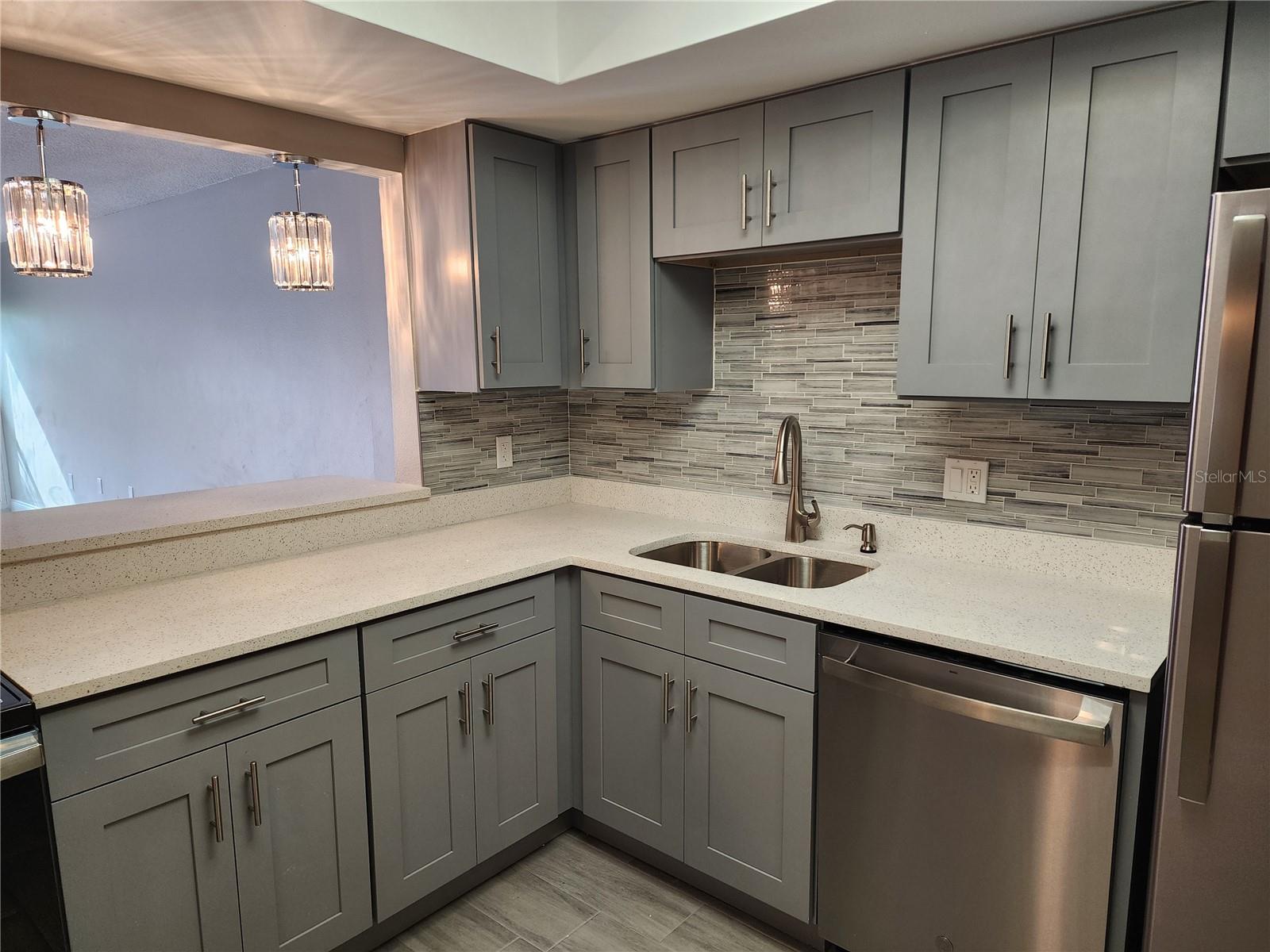 Image 7 of 47 For 4910 38th Way S 111