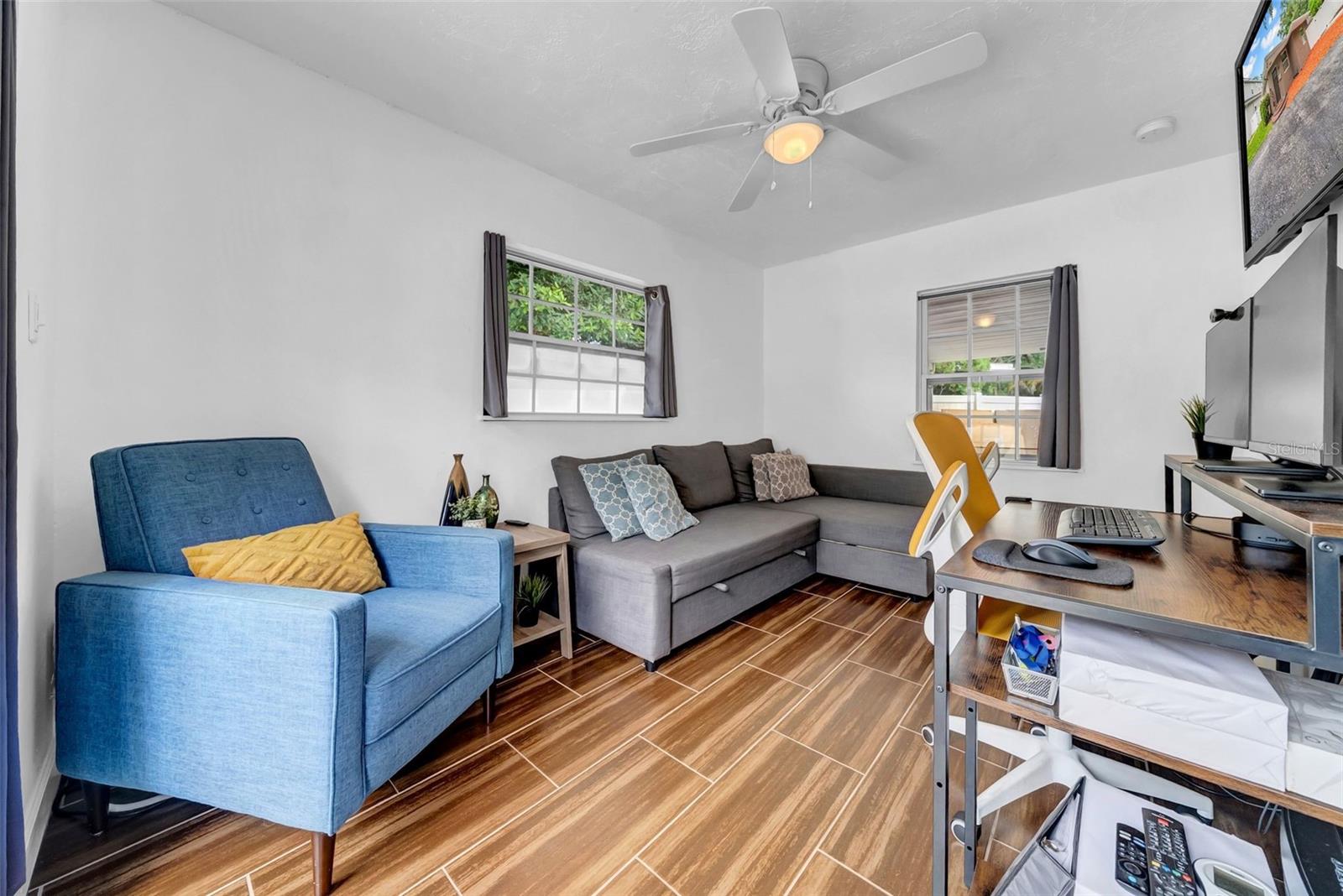 Image 21 of 41 For 1303 51st Avenue N