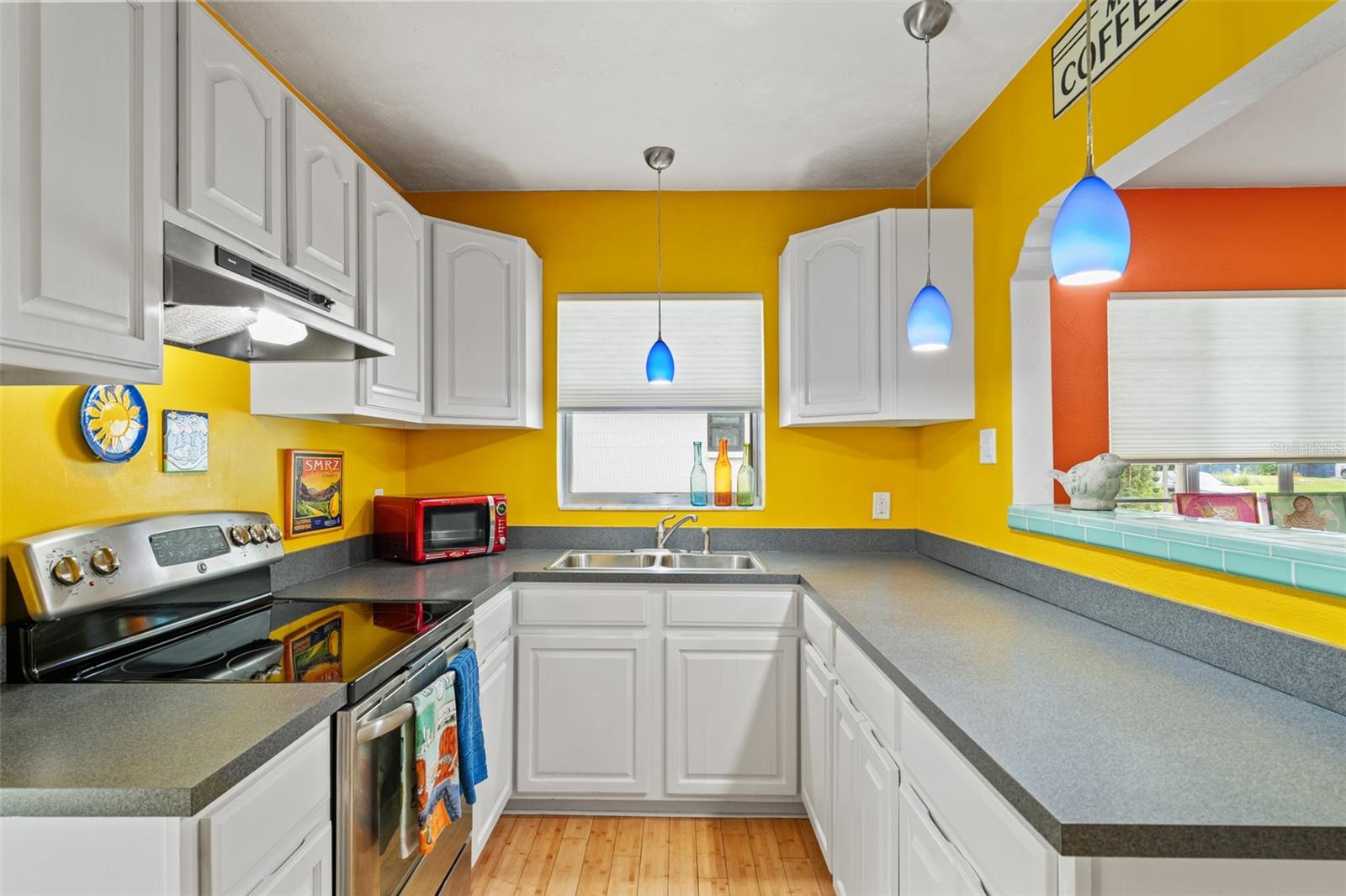 Image 12 of 37 For 905 Coral Street