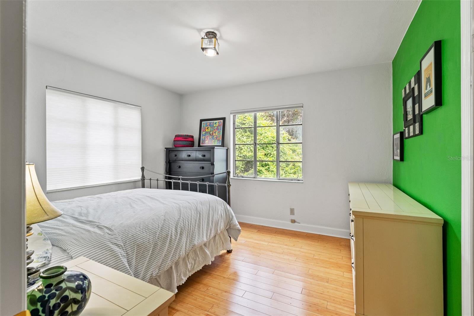 Image 19 of 37 For 905 Coral Street