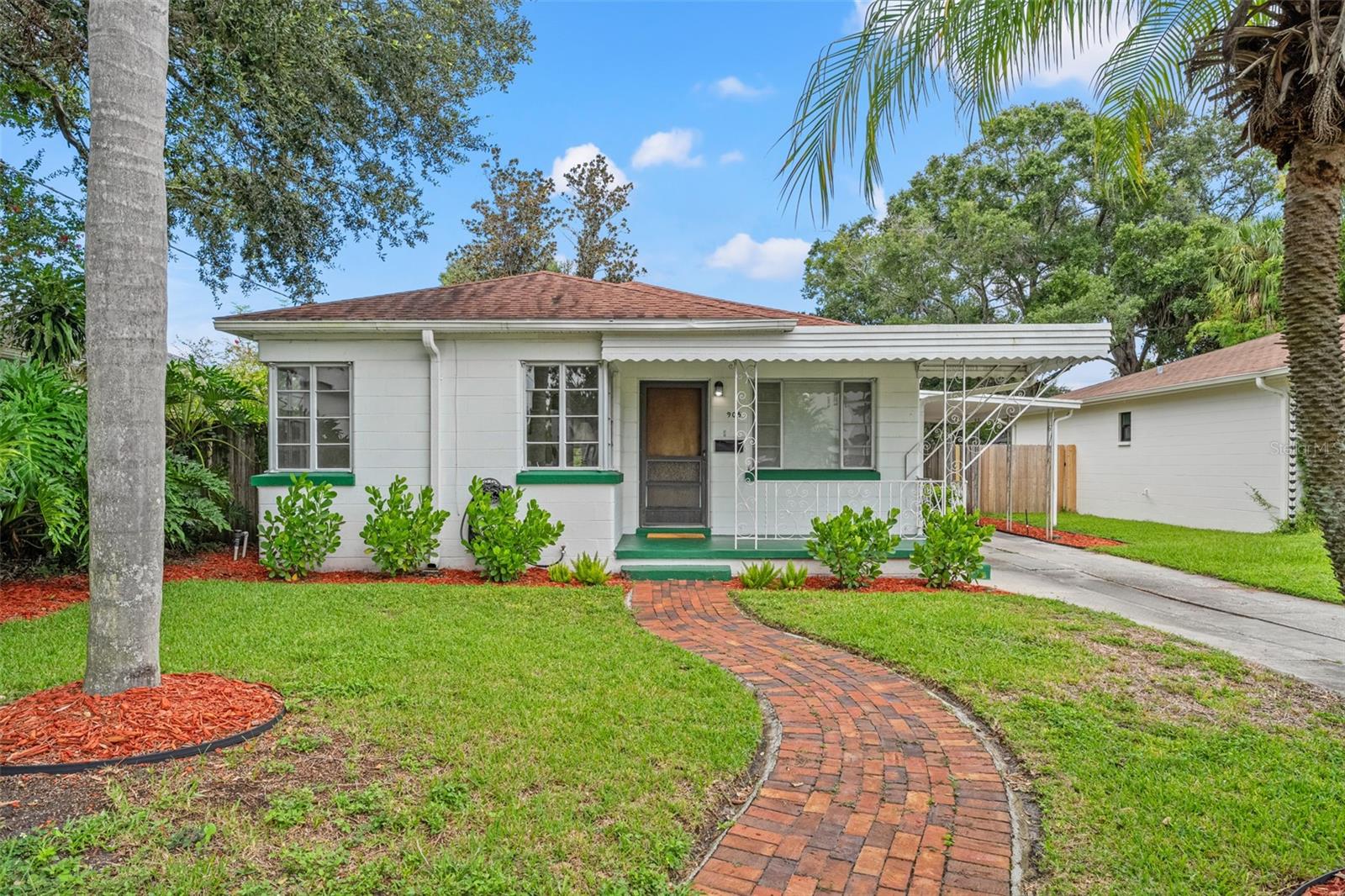 Image 2 of 37 For 905 Coral Street