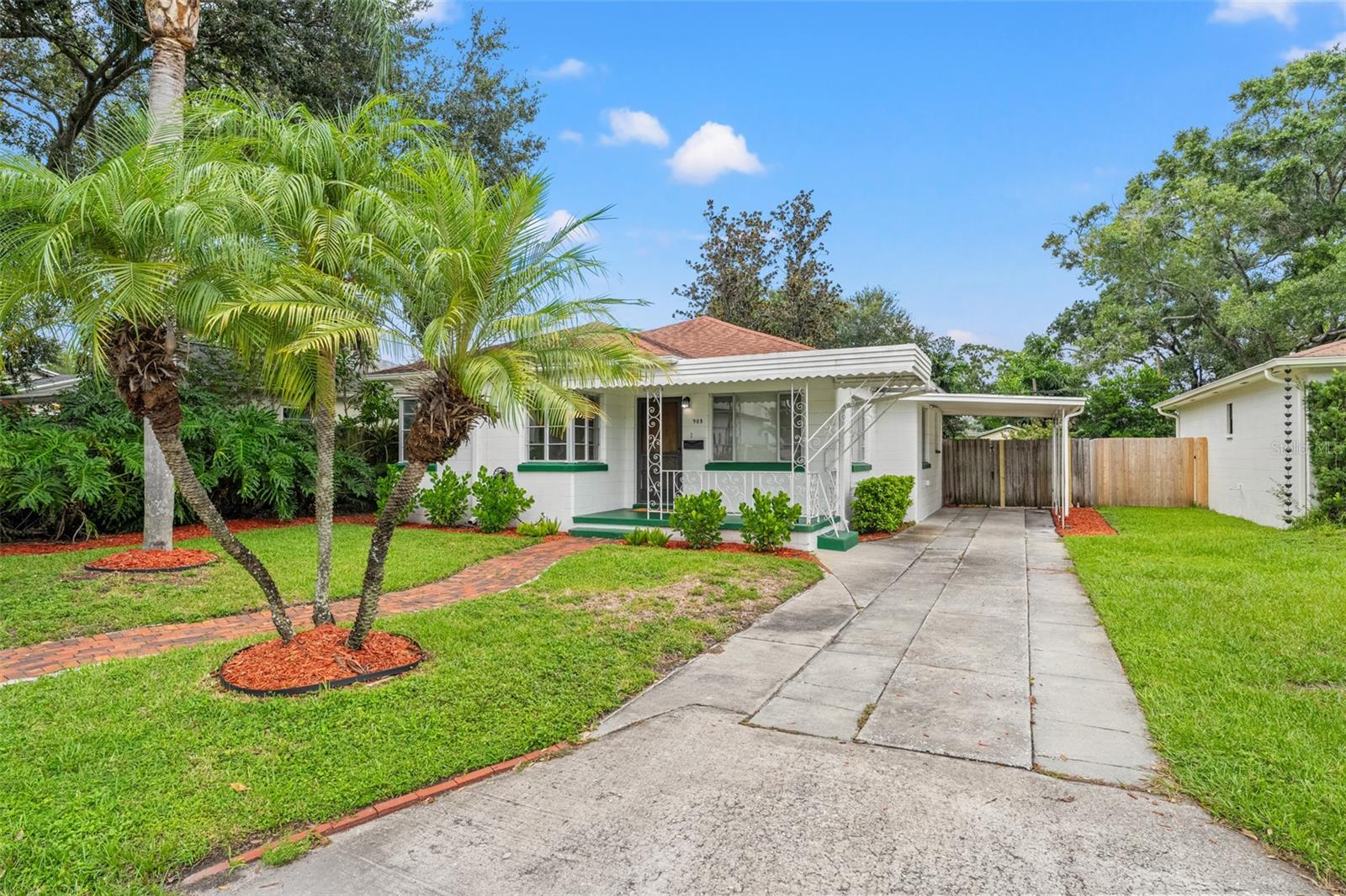 Image 3 of 37 For 905 Coral Street