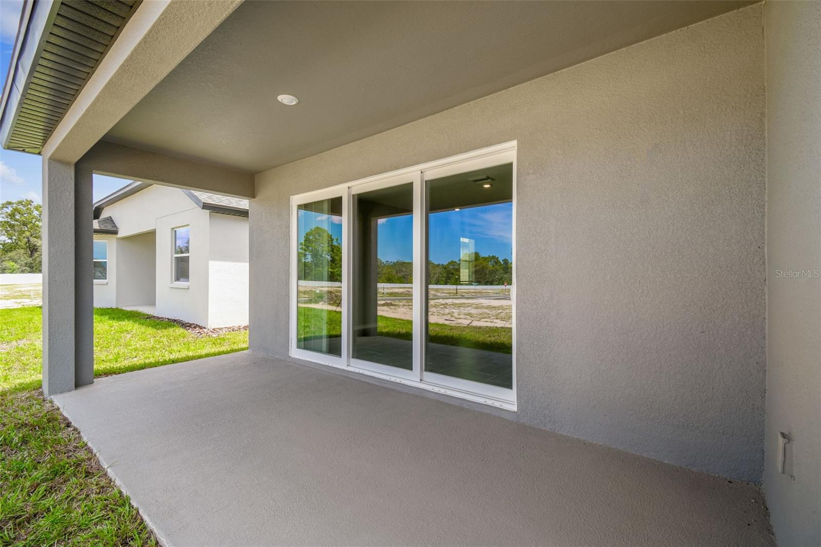 Image 3 of 14 For 8587 White Pine Ave