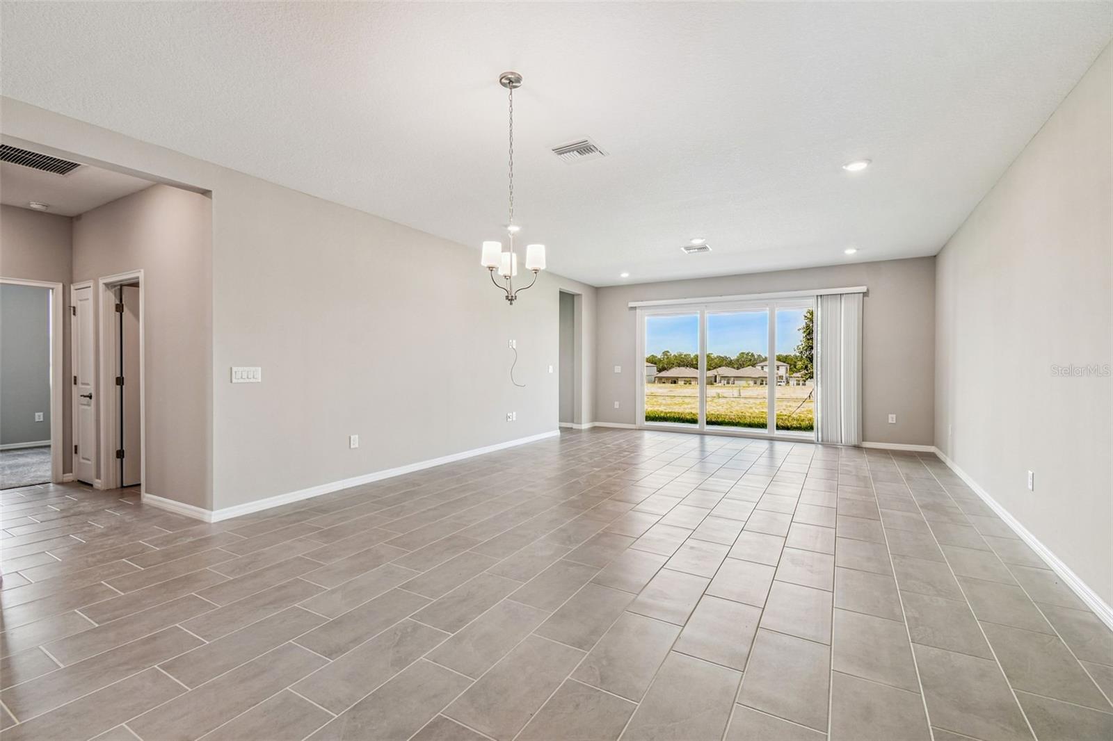 Image 7 of 14 For 8587 White Pine Ave