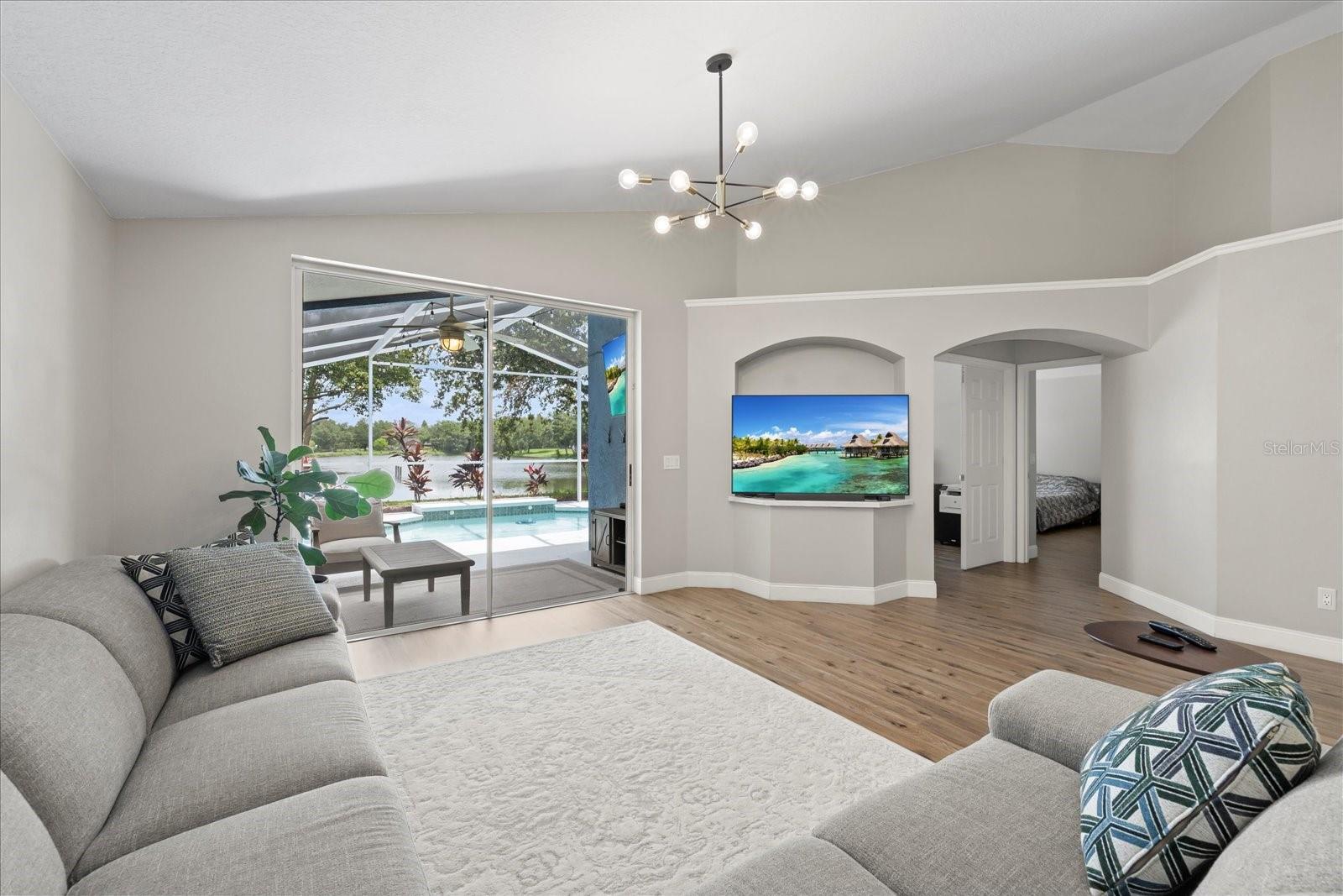 Image 14 of 39 For 6620 Colonial Lake Drive