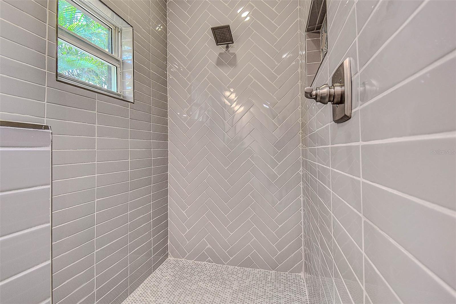Image 21 of 38 For 5105 68th Way N