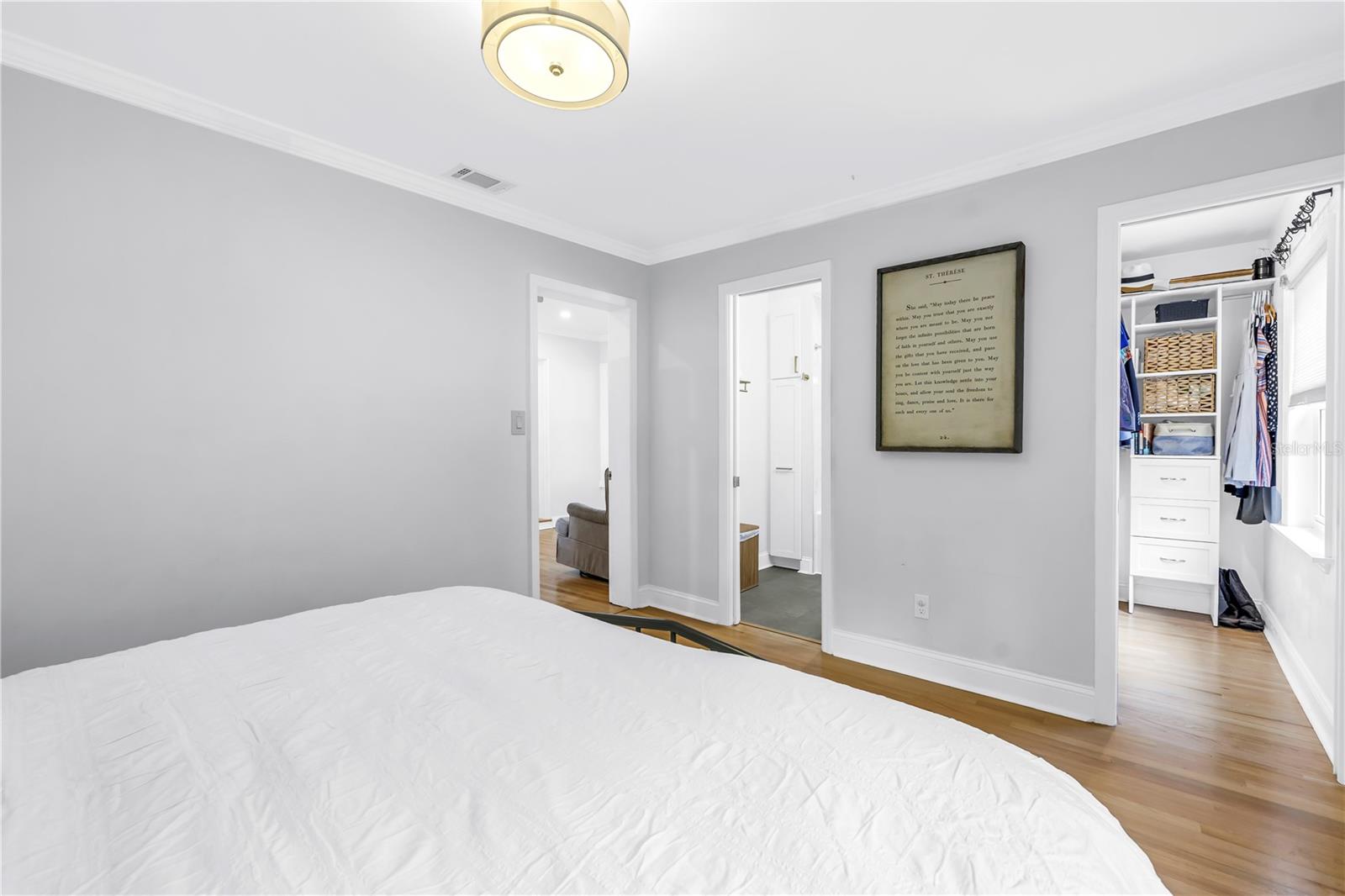 Image 16 of 42 For 2421 Covina Way S