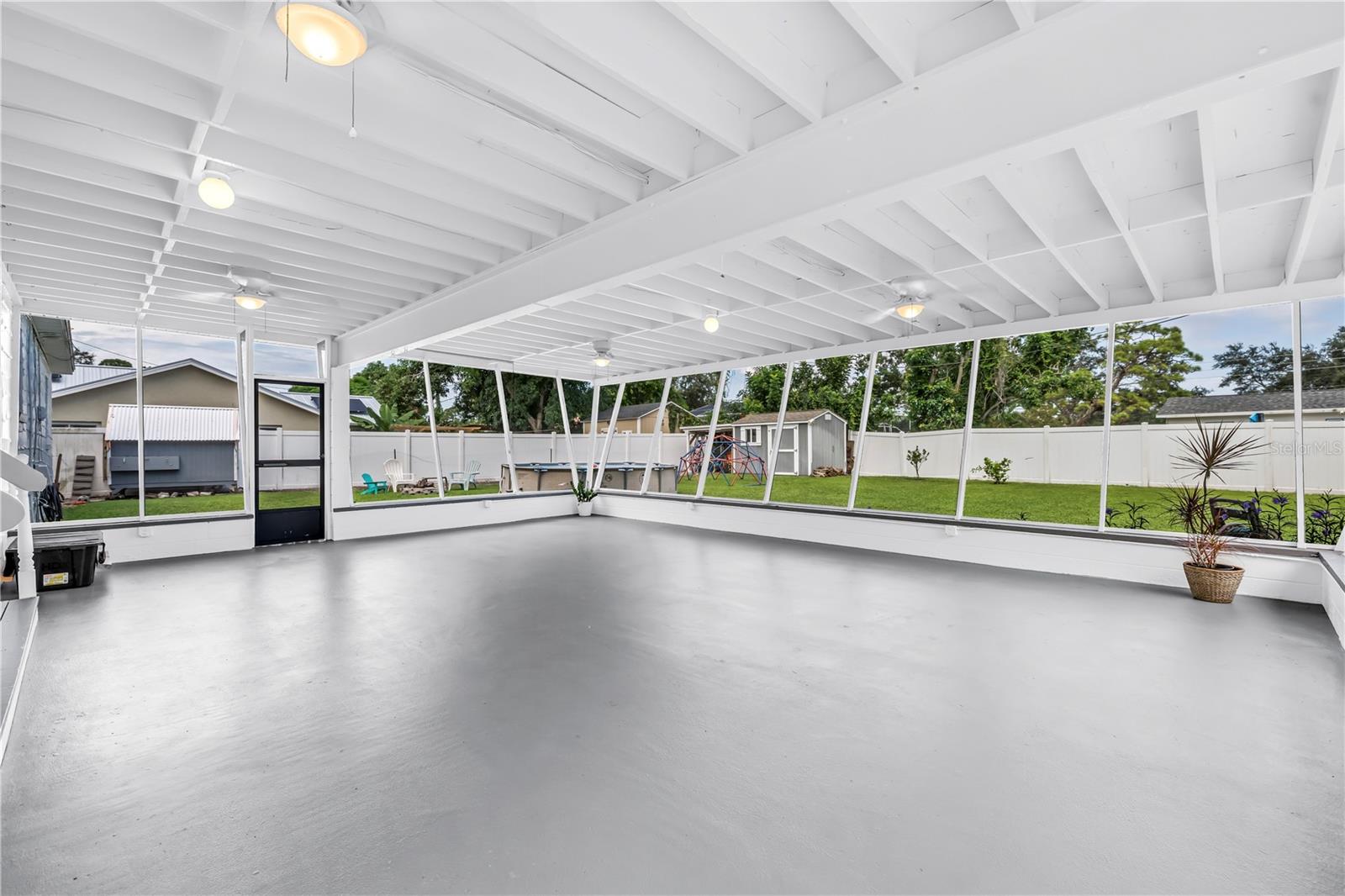 Image 27 of 42 For 2421 Covina Way S