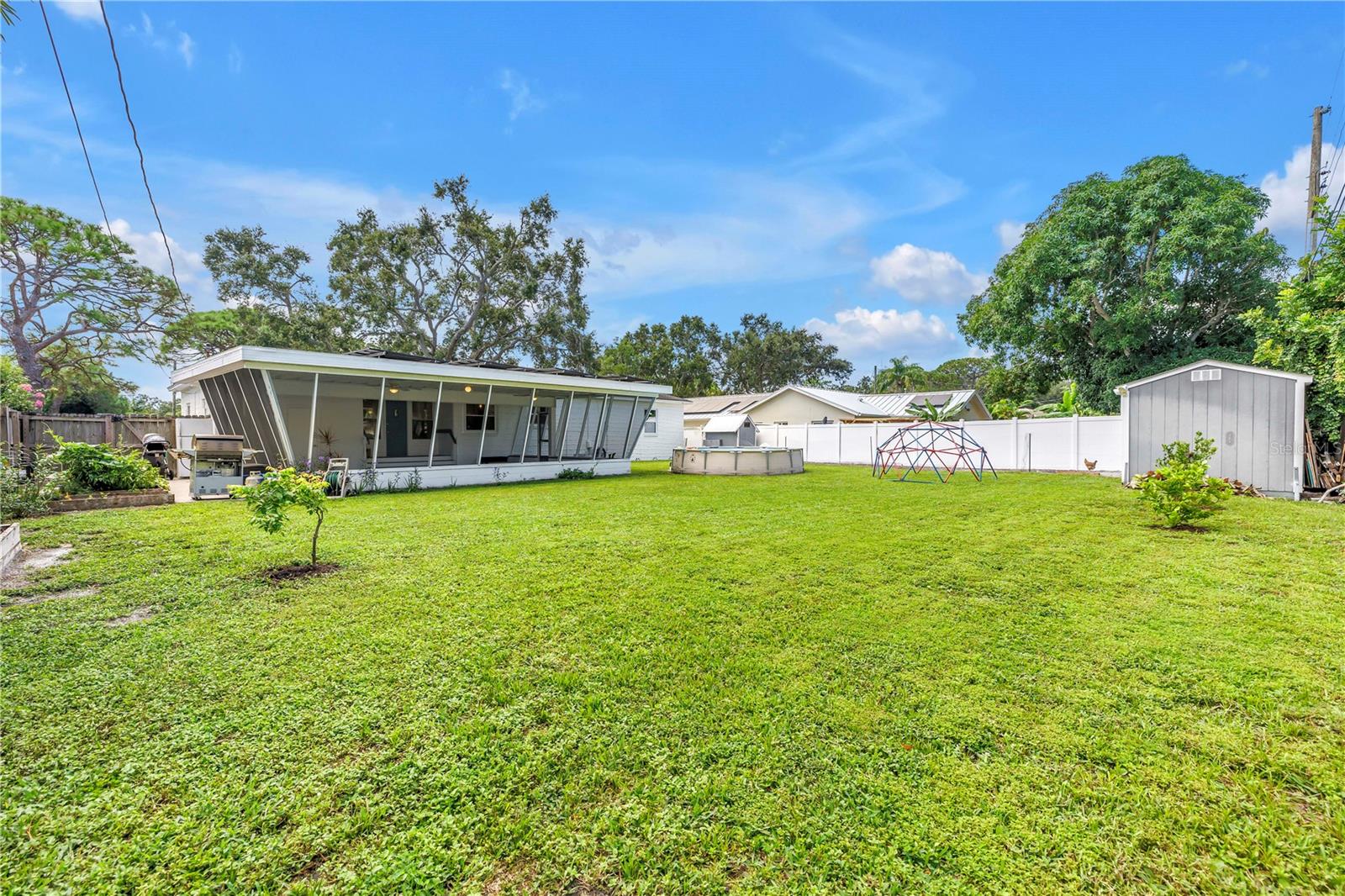 Image 31 of 42 For 2421 Covina Way S