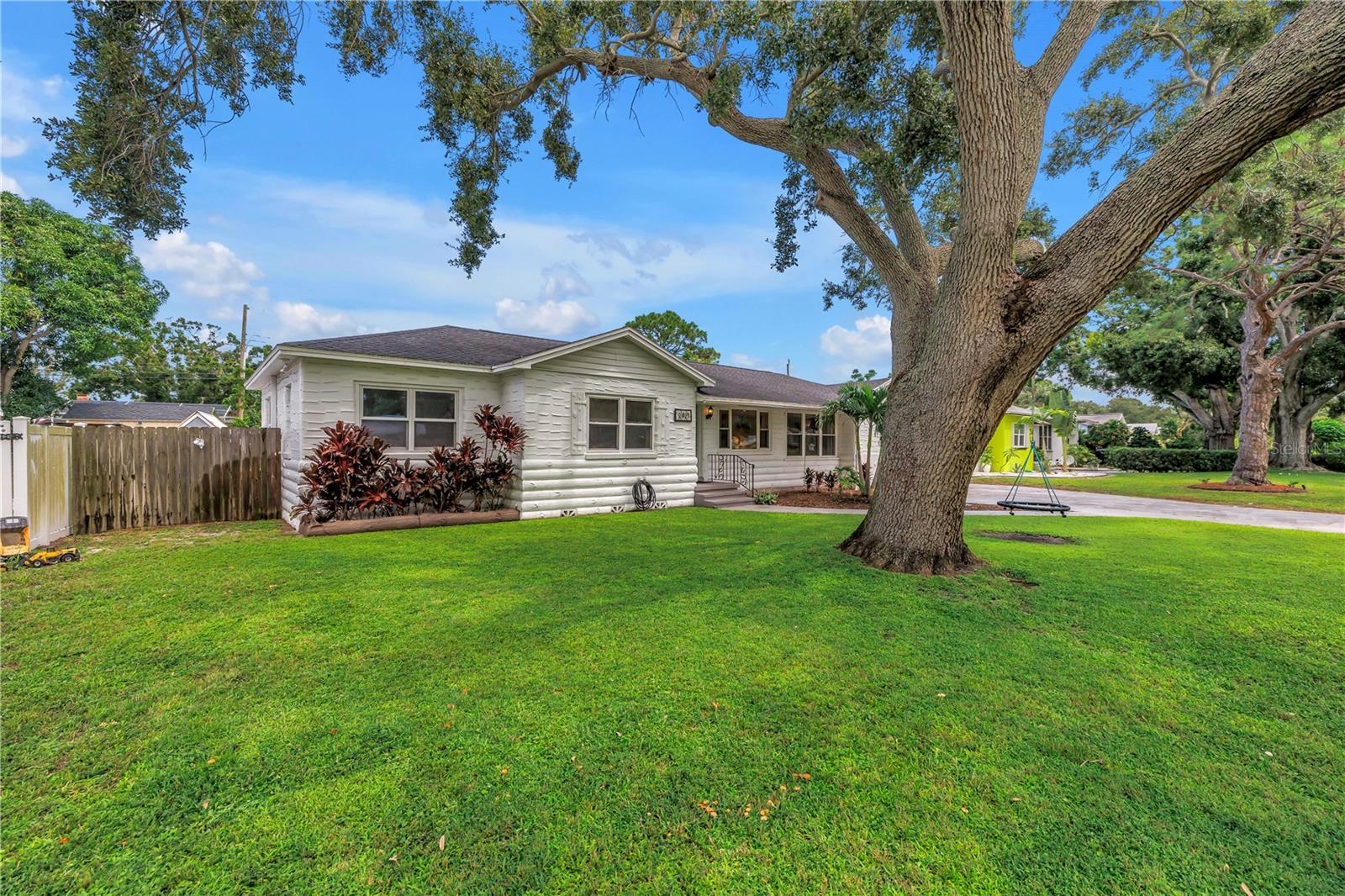Image 39 of 42 For 2421 Covina Way S