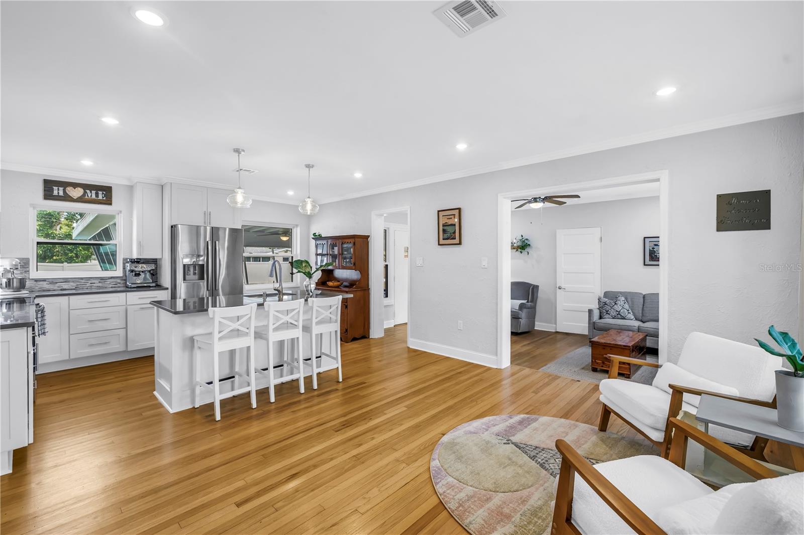Image 5 of 42 For 2421 Covina Way S