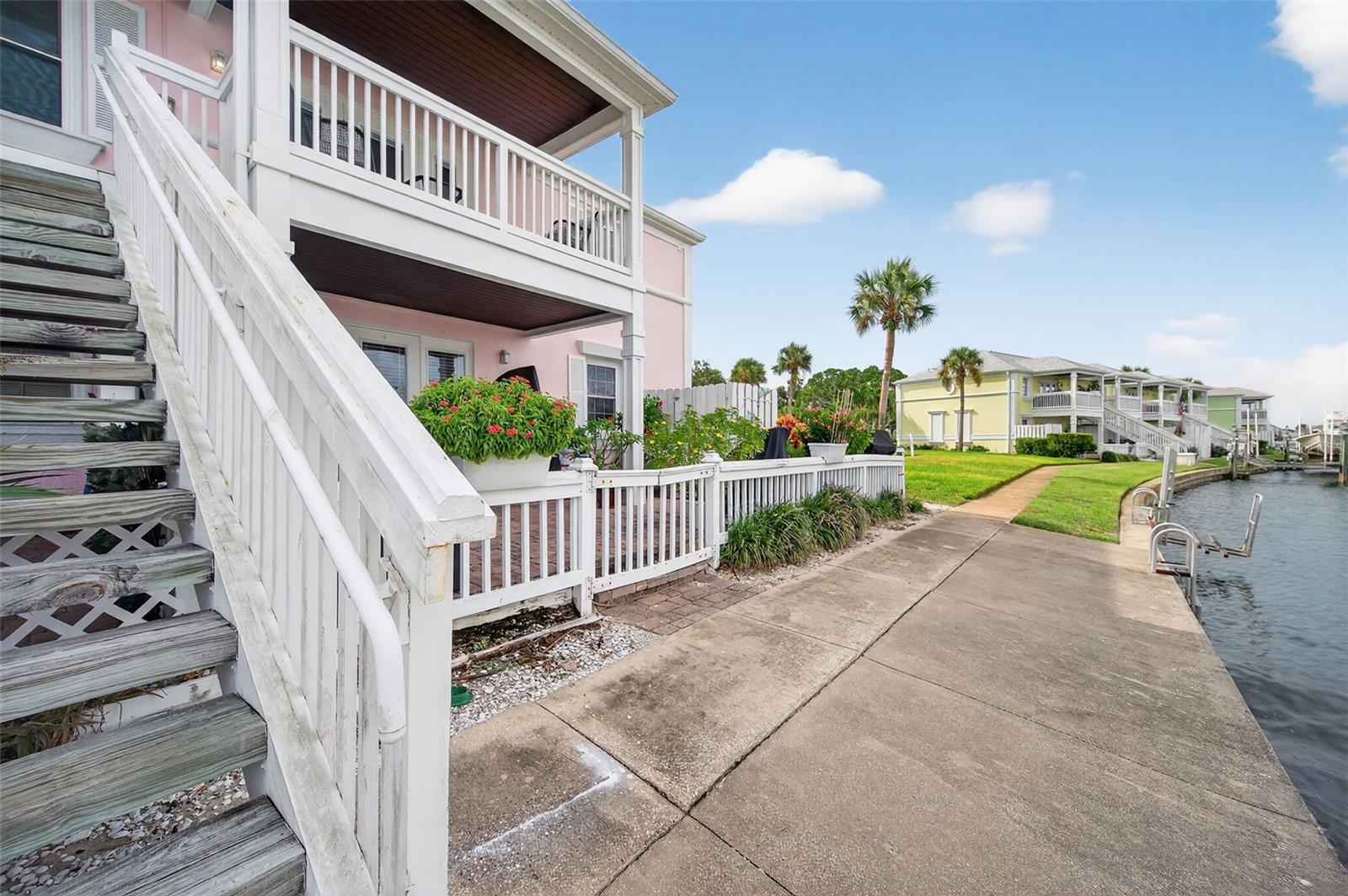Image 29 of 56 For 5175 Coquina Key Drive Se D