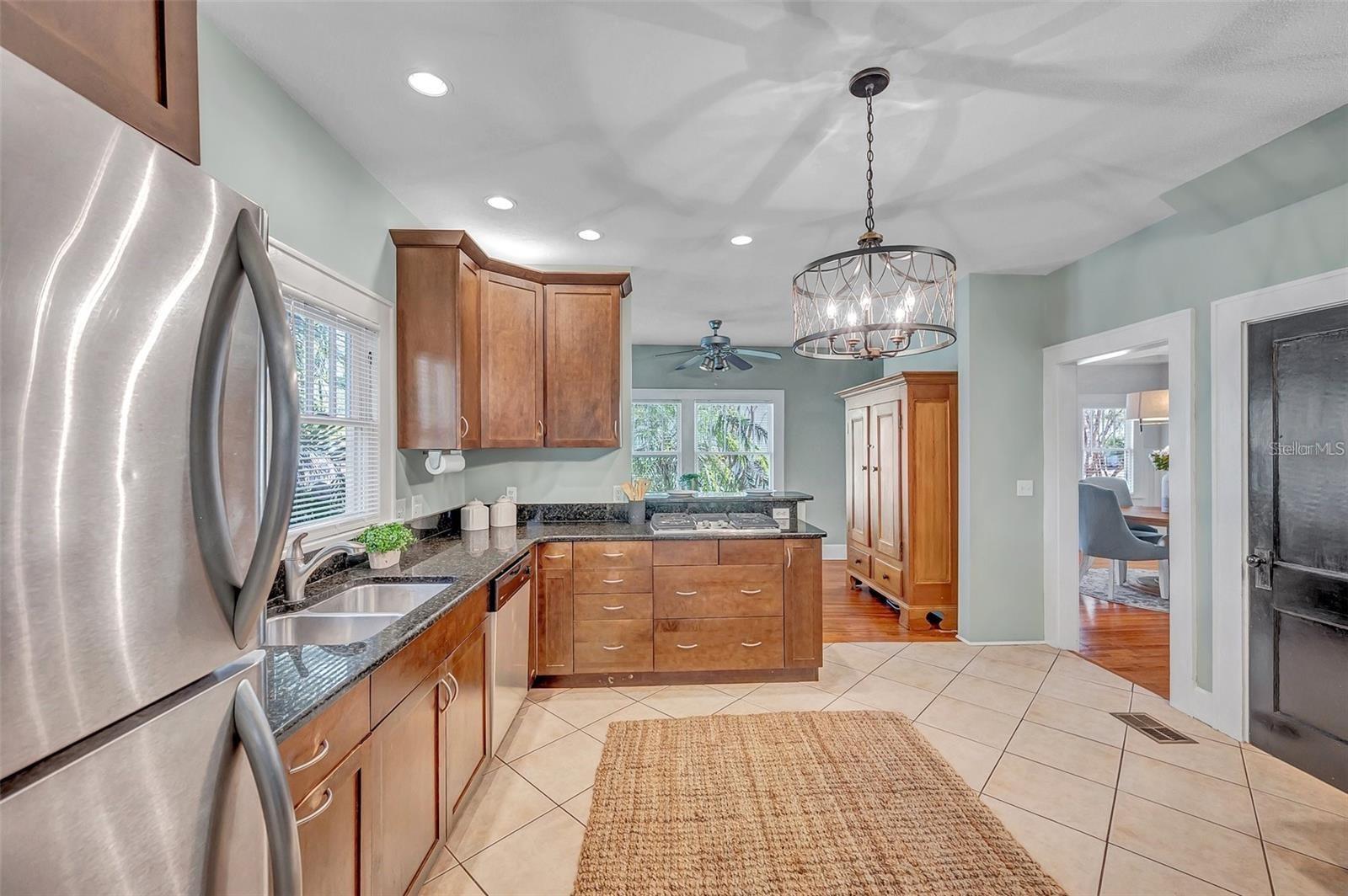 Image 13 of 30 For 455 13th Avenue Ne