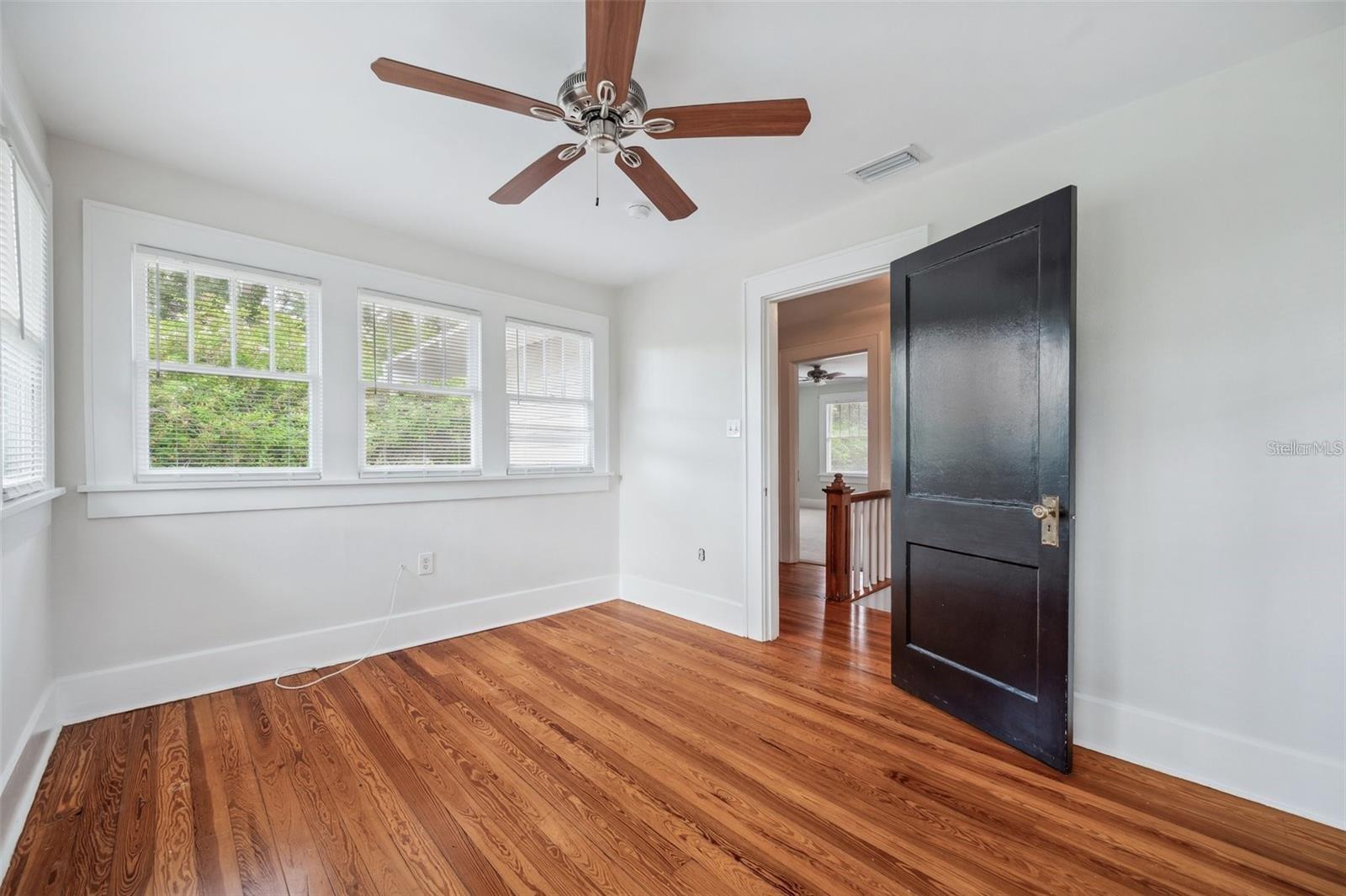 Image 23 of 30 For 455 13th Avenue Ne