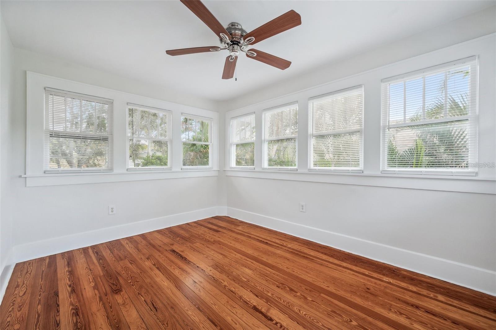Image 24 of 30 For 455 13th Avenue Ne