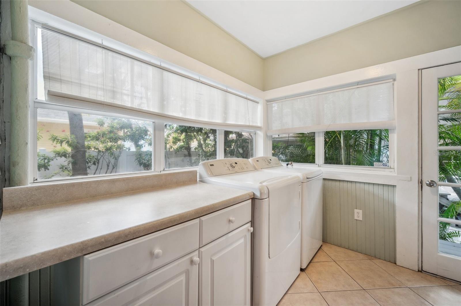 Image 27 of 30 For 455 13th Avenue Ne