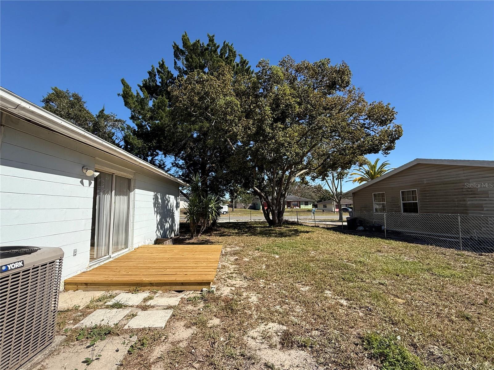 Image 18 of 19 For 5116 Kirkland Ave