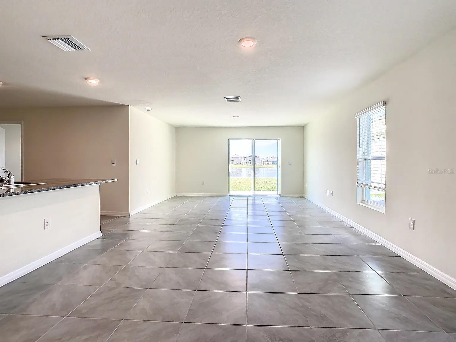 Image 5 of 12 For 16652 Mosaic Oar Drive