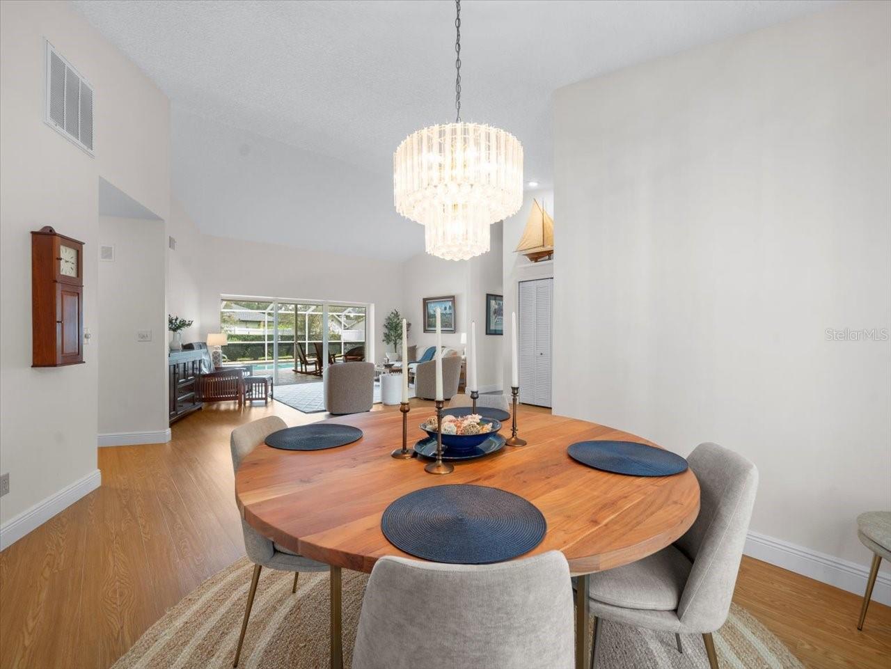 Image 10 of 56 For 13707 Walbrooke Drive