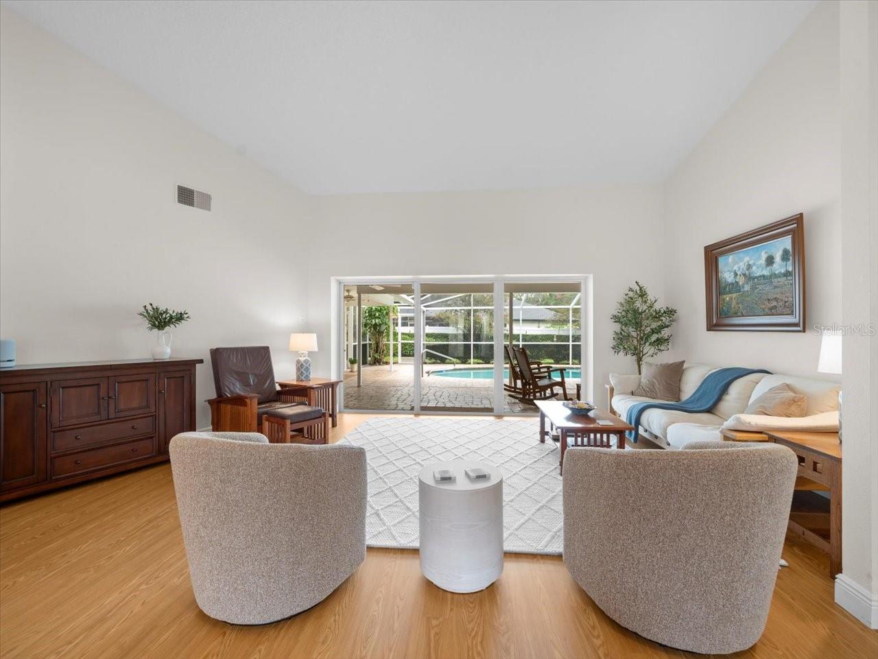 Image 11 of 56 For 13707 Walbrooke Drive