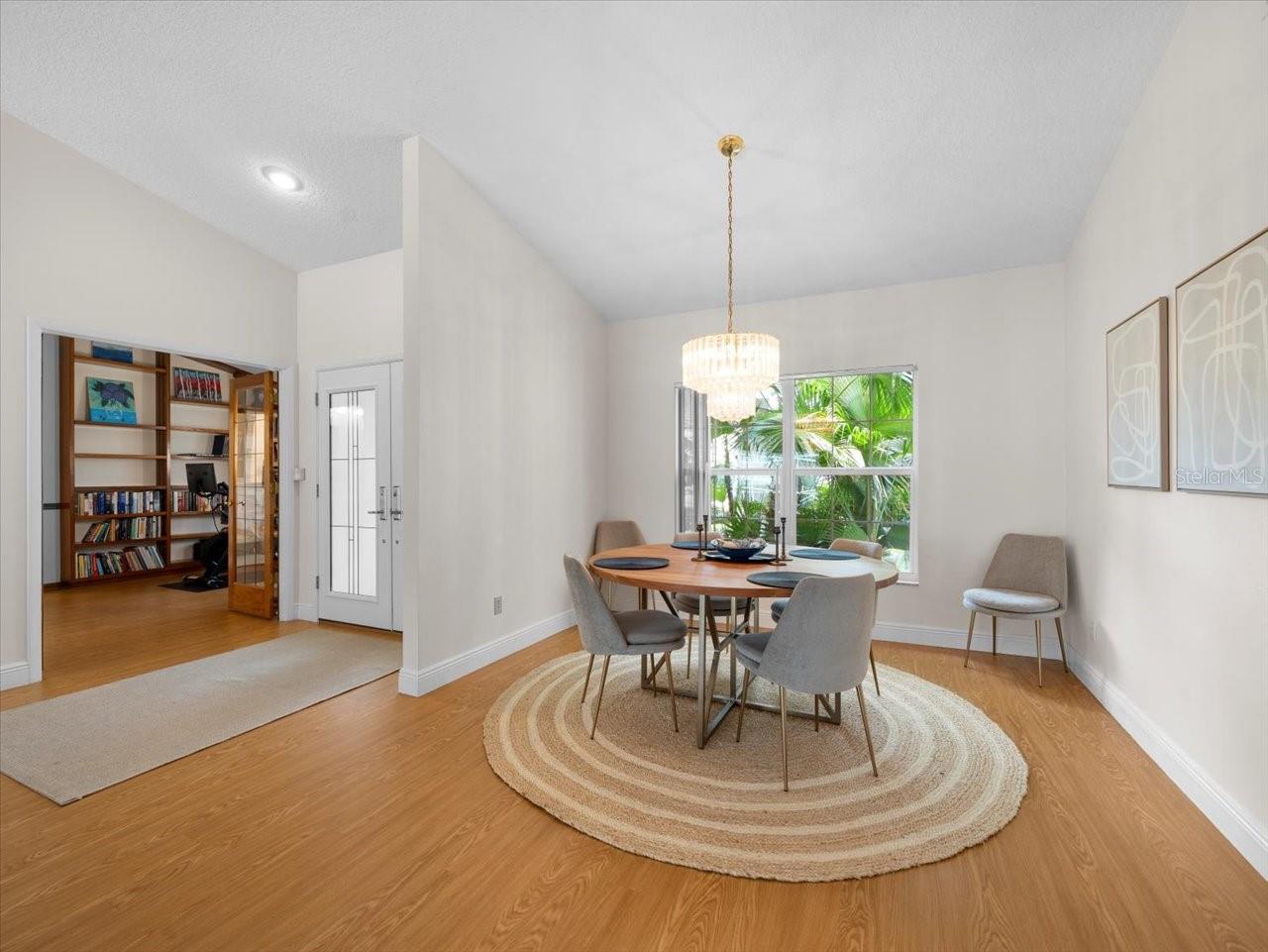 Image 14 of 56 For 13707 Walbrooke Drive