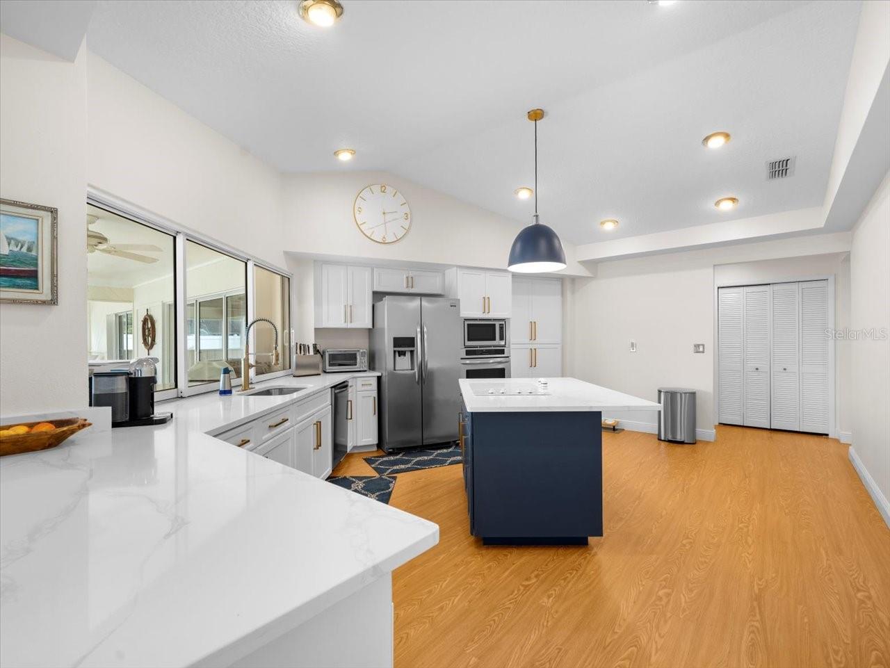 Image 17 of 56 For 13707 Walbrooke Drive