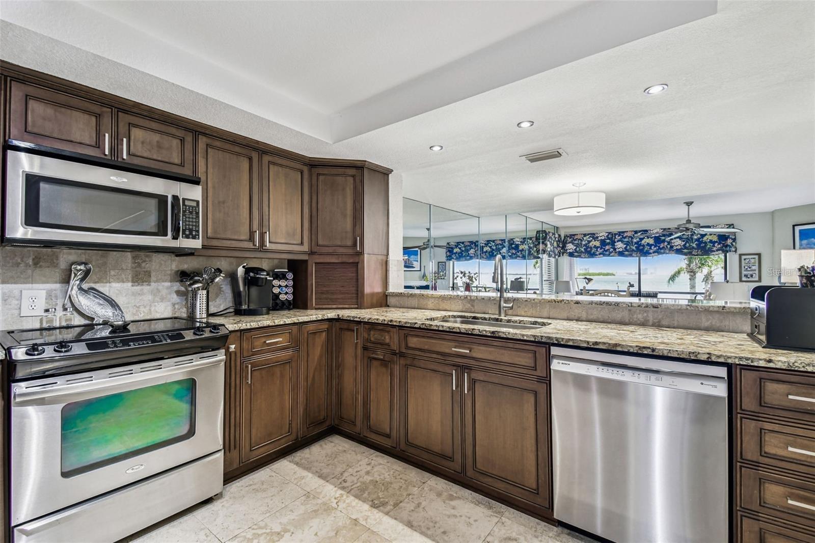 Image 5 of 34 For 127 1st Street E 103