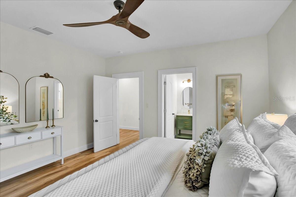 Image 21 of 46 For 217 38th Street N
