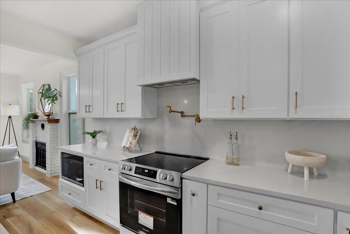 Image 9 of 46 For 217 38th Street N