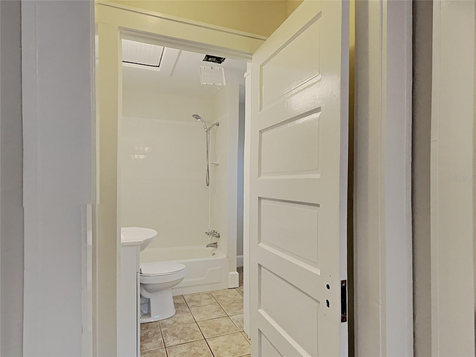 Image 17 of 31 For 4810 2nd Avenue N F