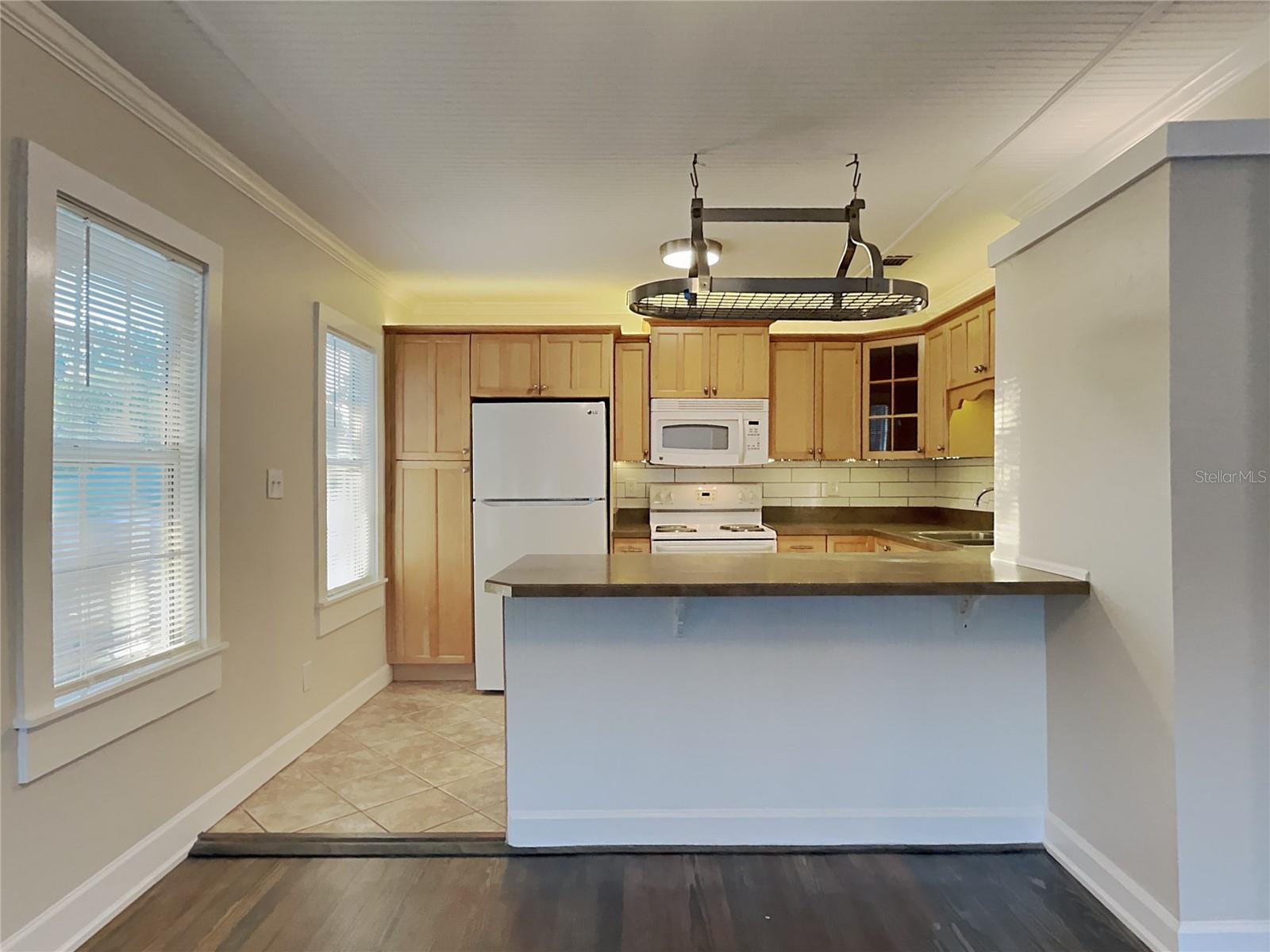 Image 7 of 31 For 4810 2nd Avenue N F