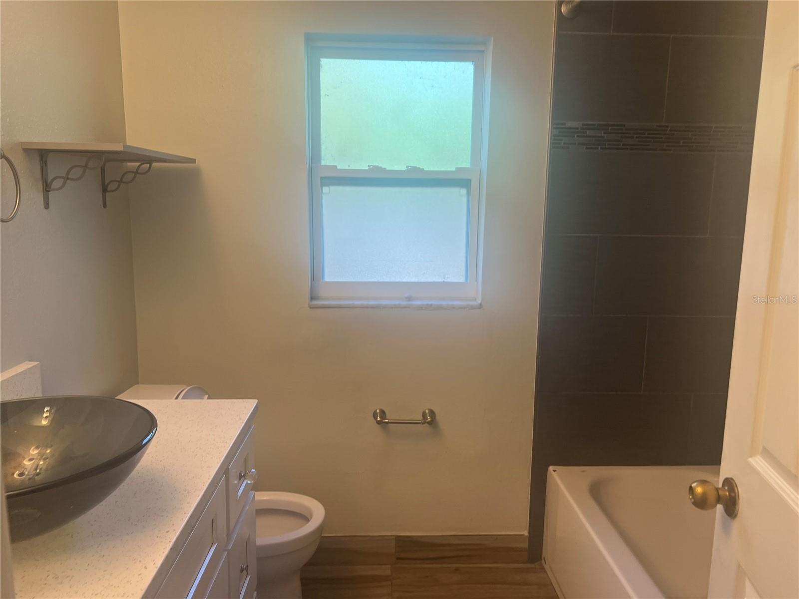 Image 17 of 26 For 4706 Barrett Court