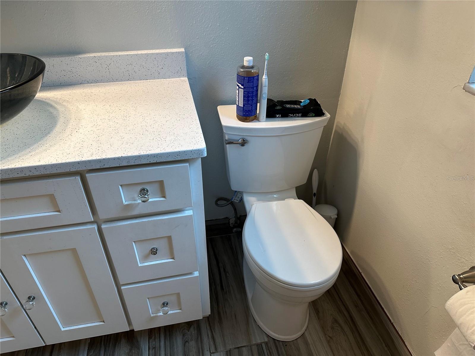 Image 19 of 26 For 4706 Barrett Court