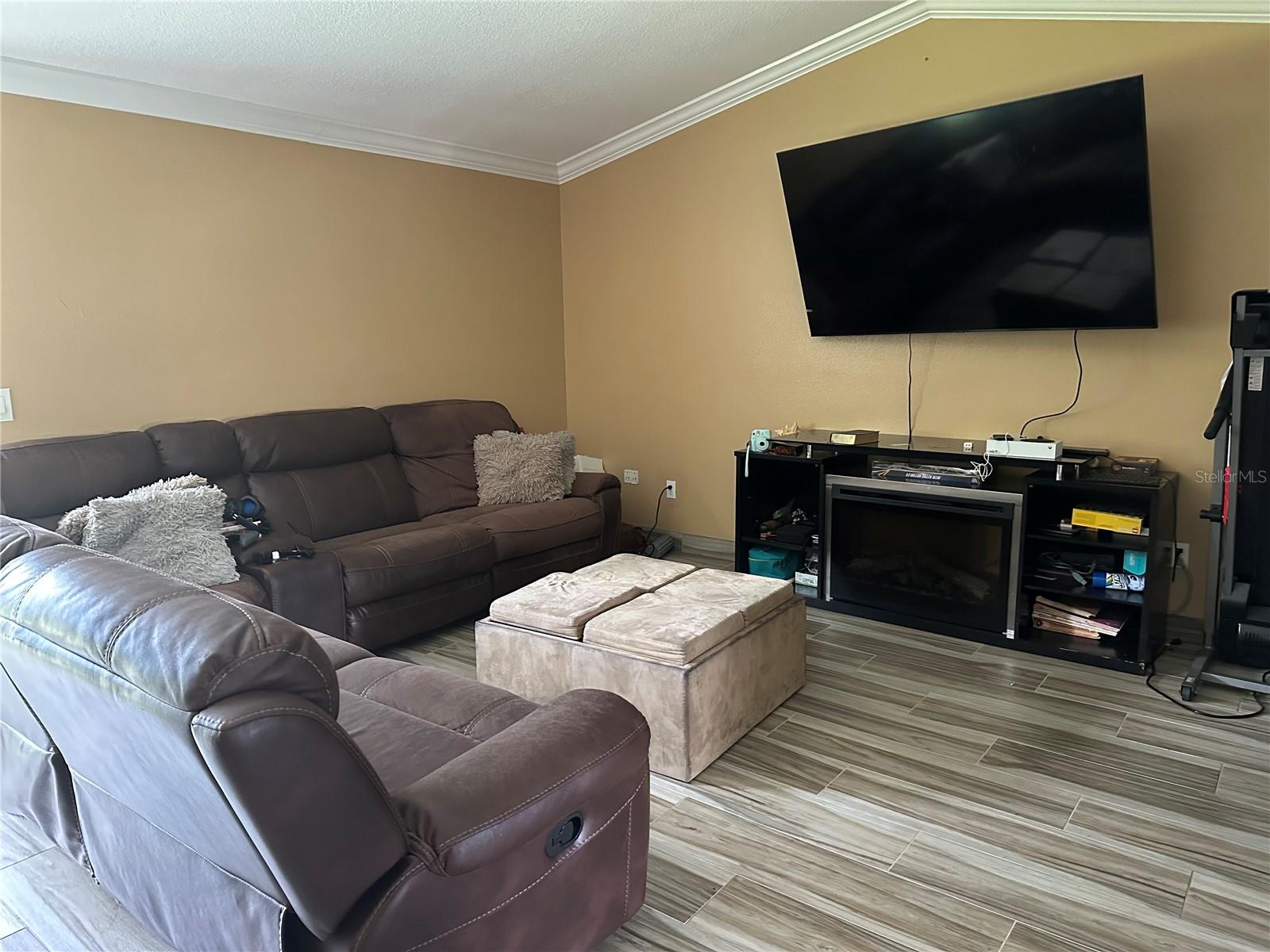 Image 3 of 15 For 4706 Barrett Court