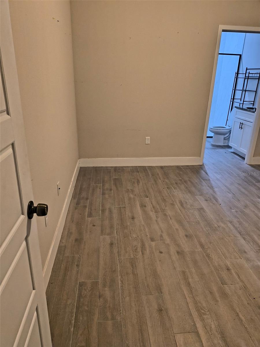Image 42 of 53 For 990 Sorrel Street Nw