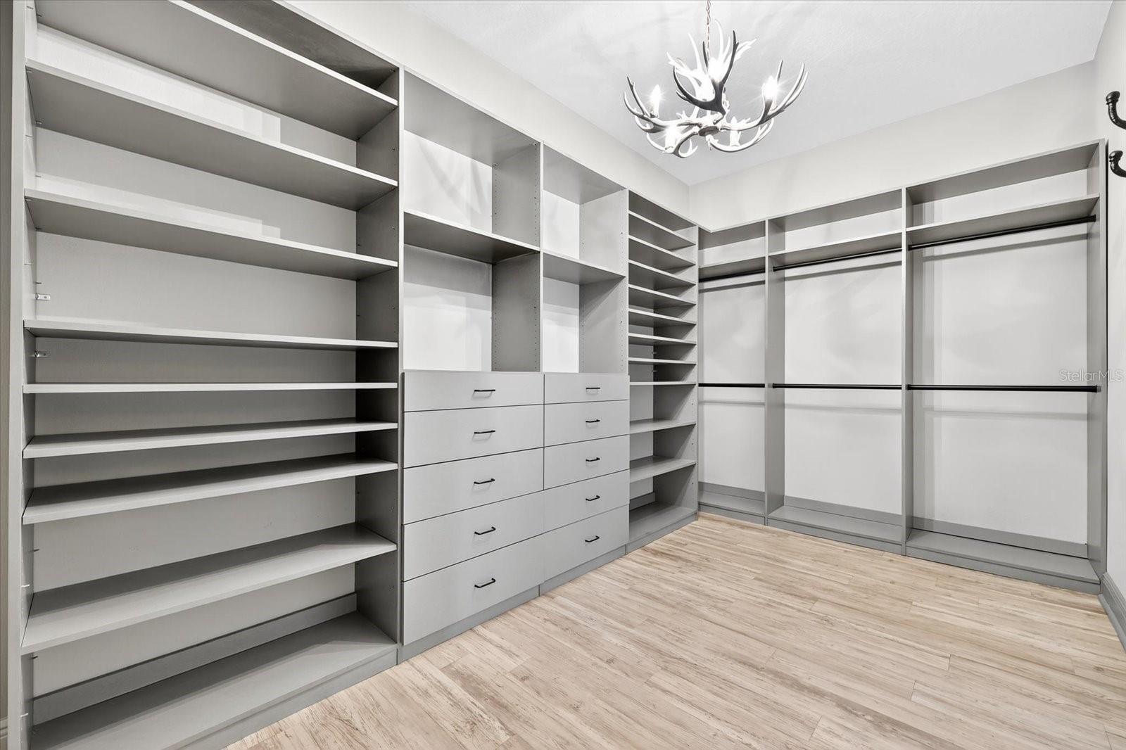 Image 32 of 81 For 13008 Paddock Wood Place