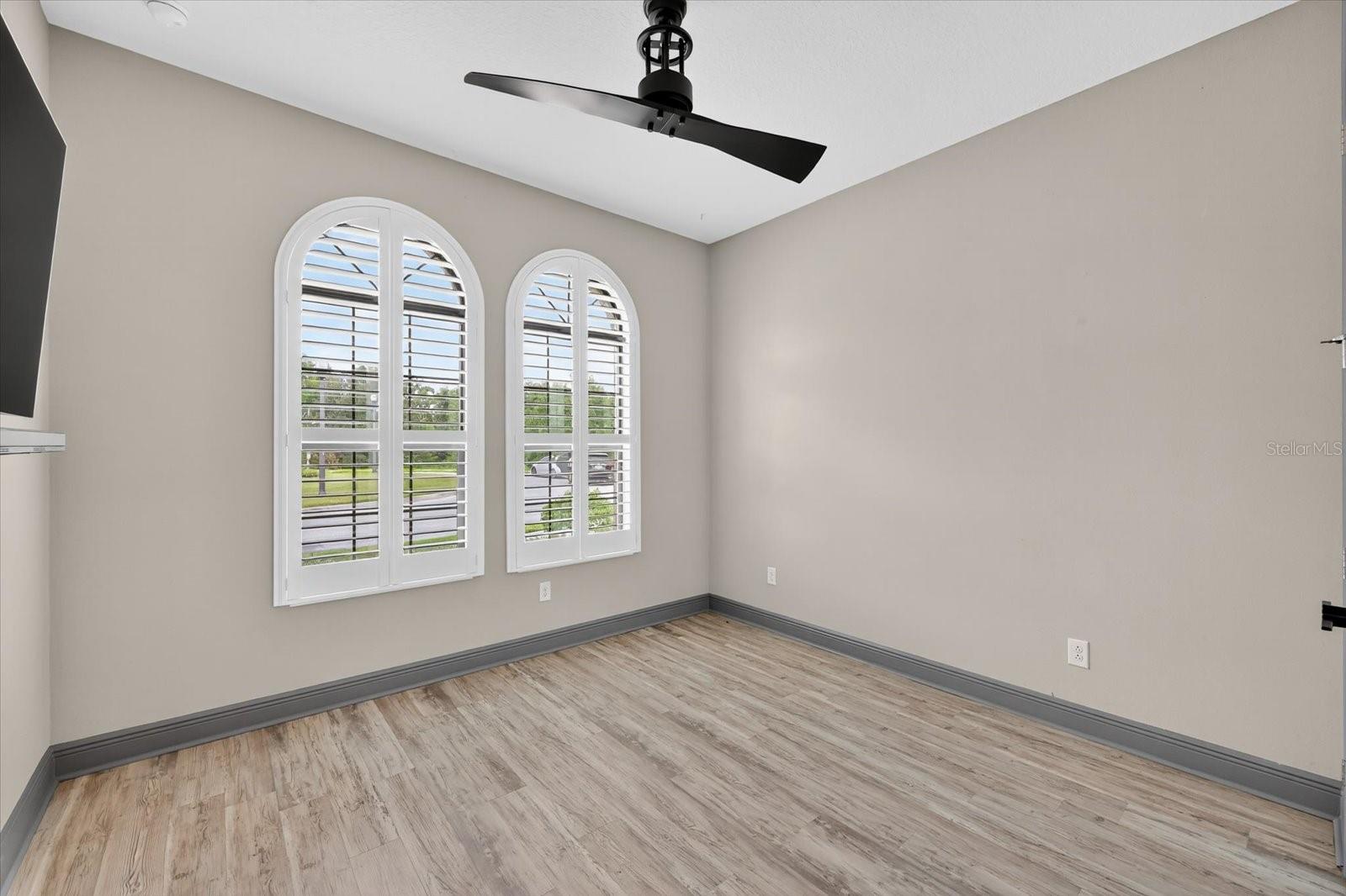 Image 33 of 81 For 13008 Paddock Wood Place