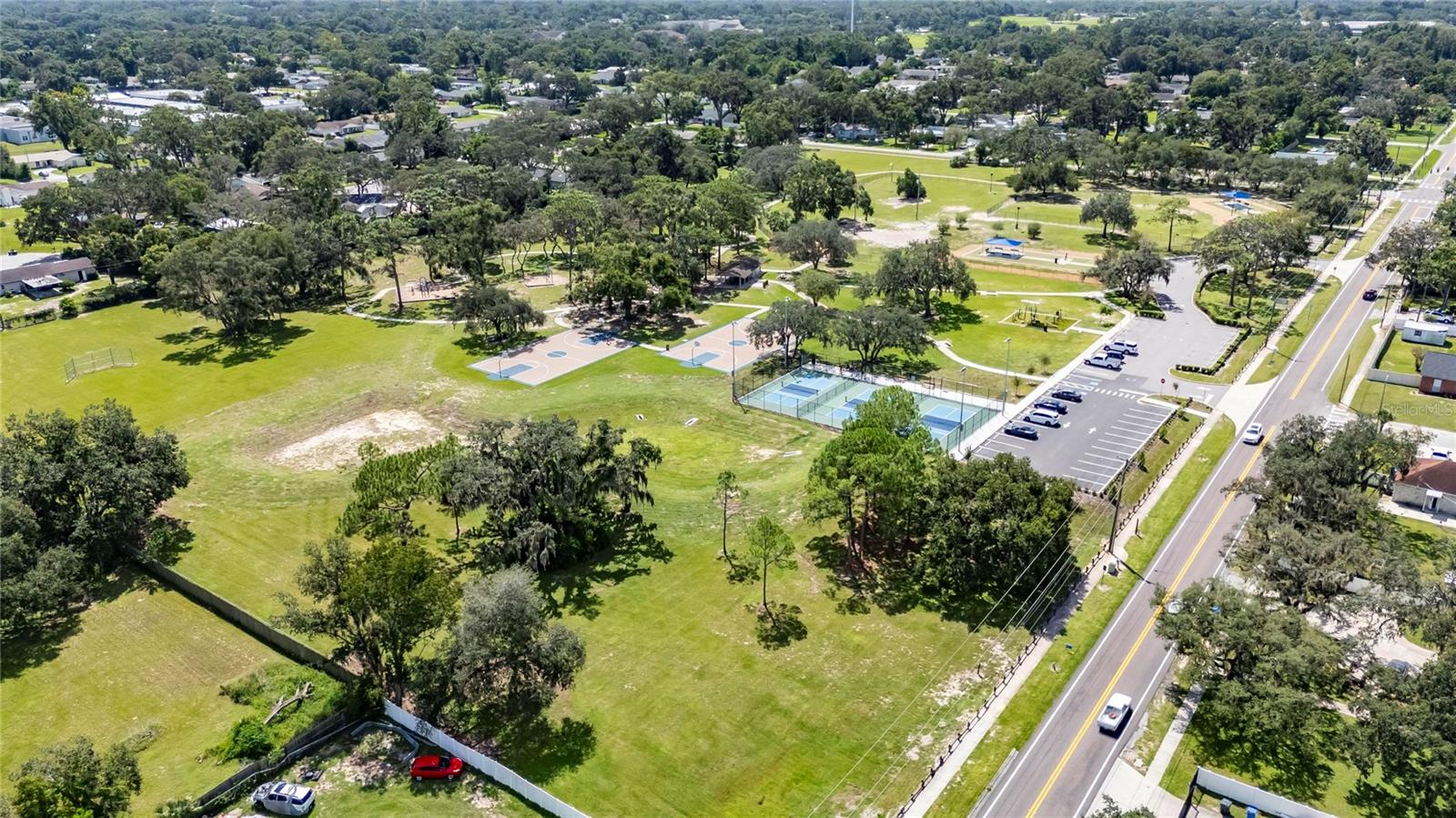 Image 19 of 92 For 508 Clarissa Drive