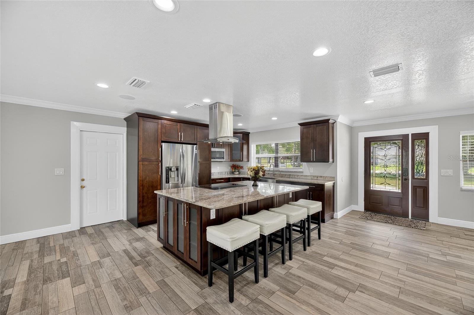 Image 29 of 92 For 508 Clarissa Drive