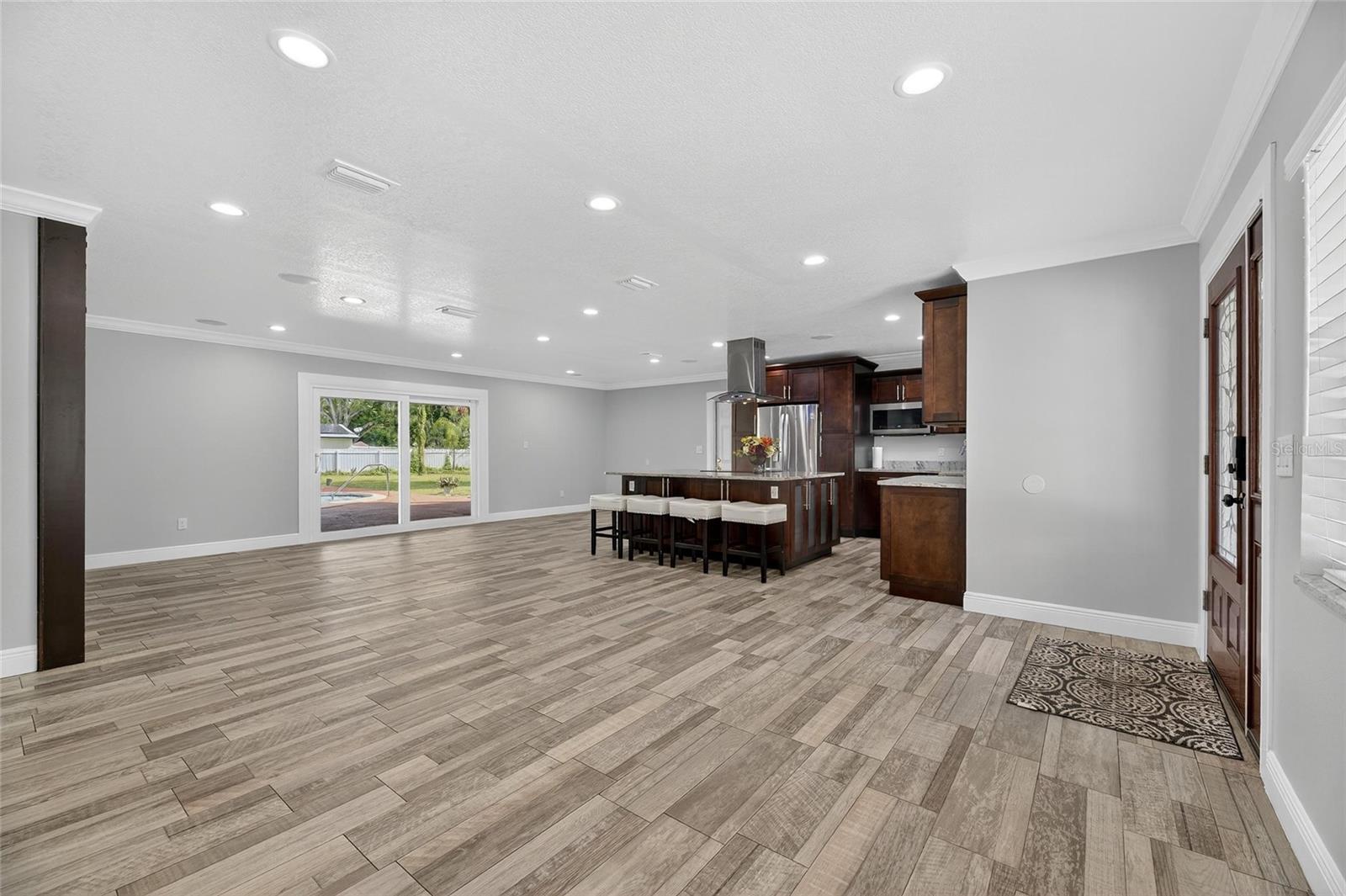 Image 33 of 92 For 508 Clarissa Drive