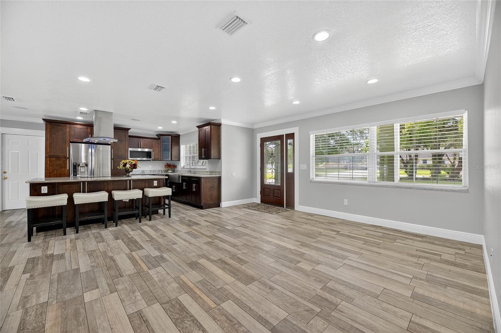 Image 34 of 92 For 508 Clarissa Drive
