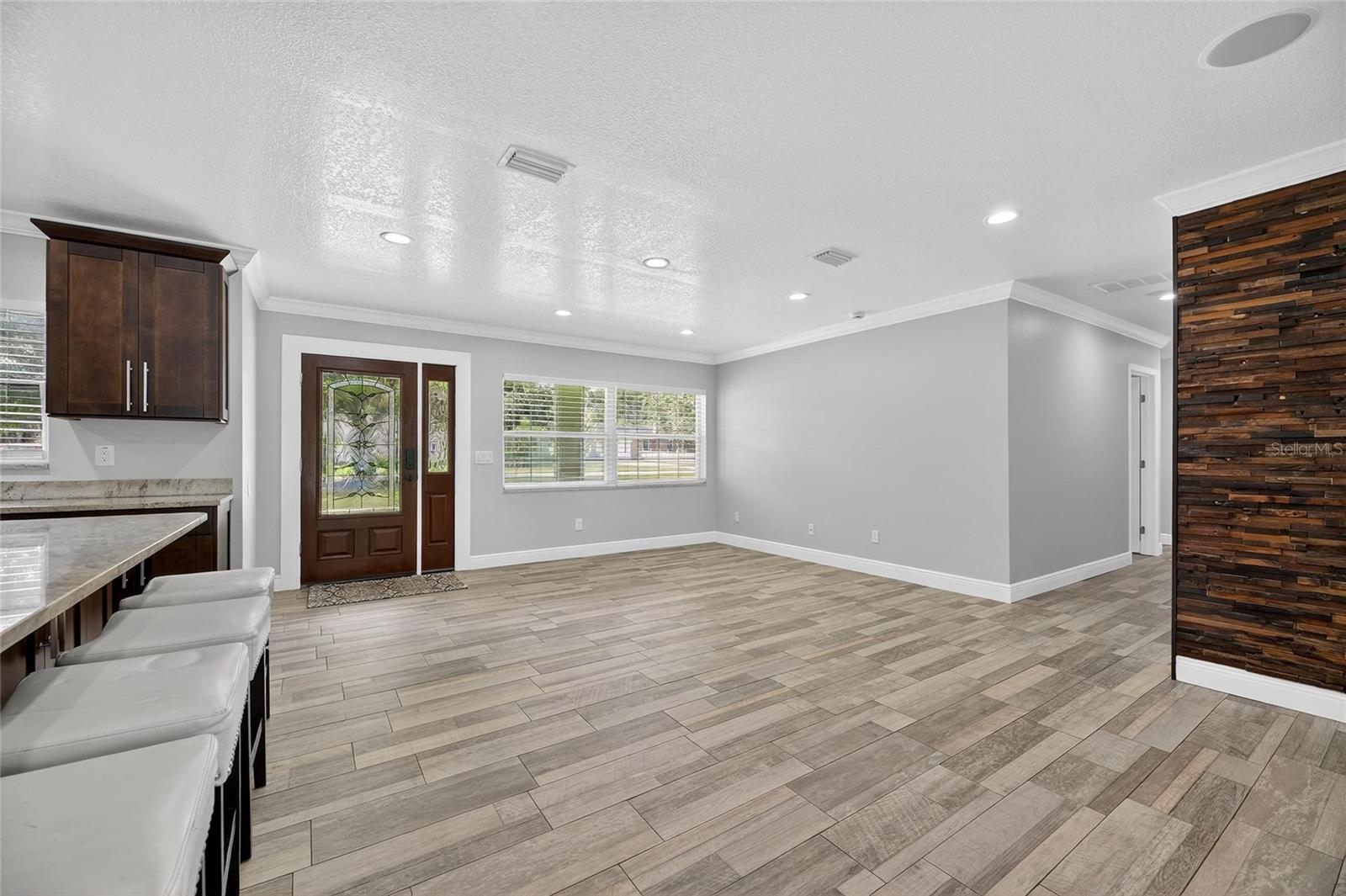 Image 35 of 92 For 508 Clarissa Drive