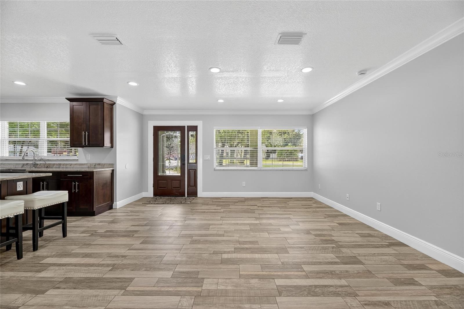 Image 36 of 92 For 508 Clarissa Drive
