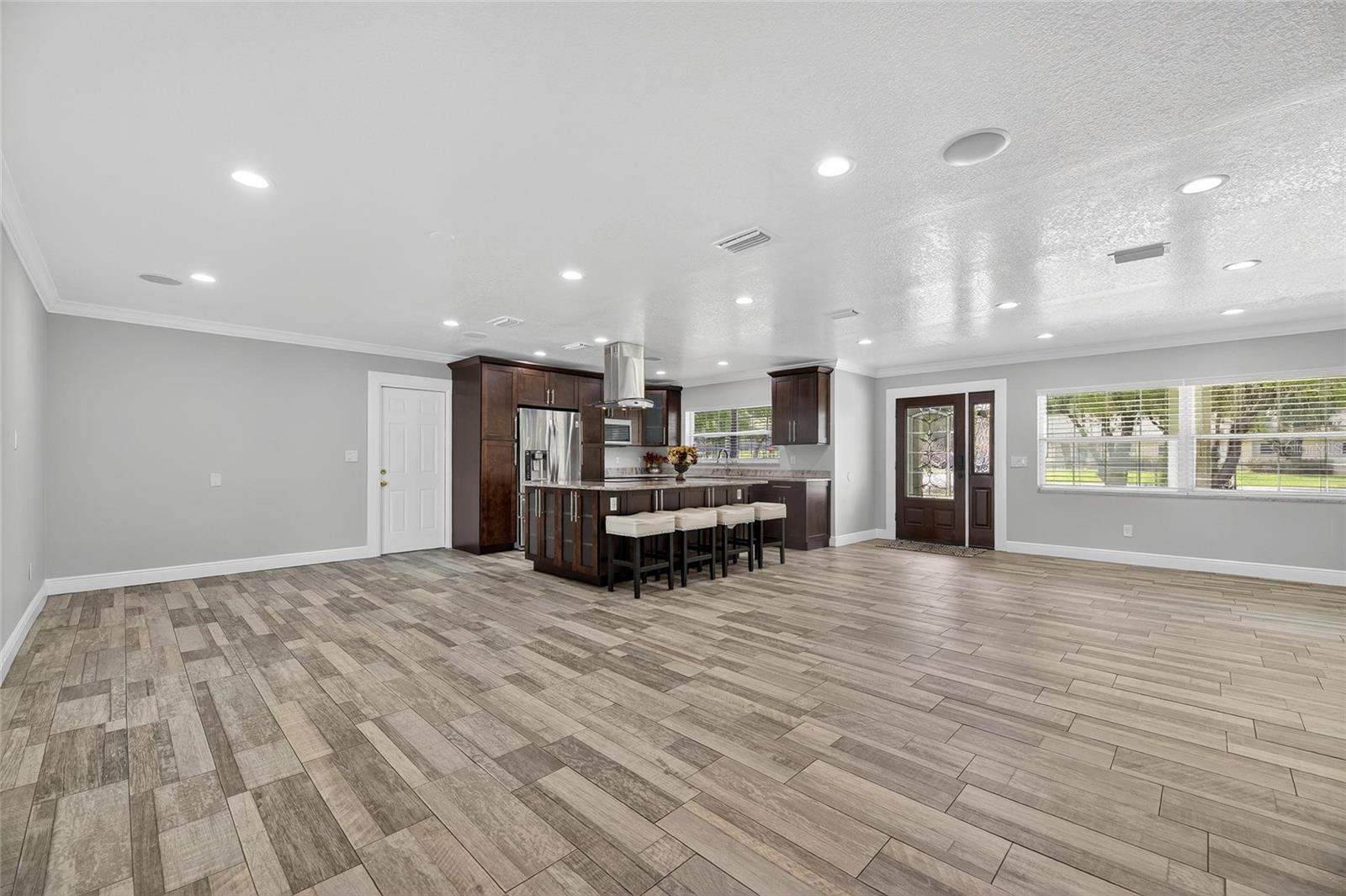Image 37 of 92 For 508 Clarissa Drive