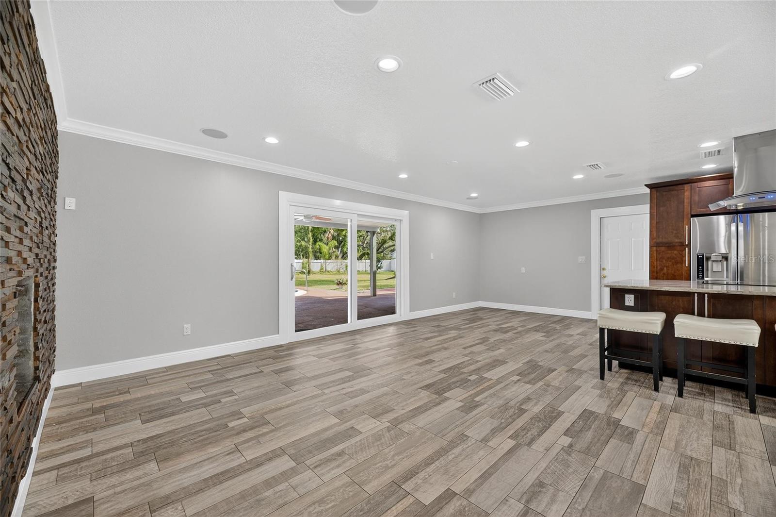 Image 40 of 92 For 508 Clarissa Drive