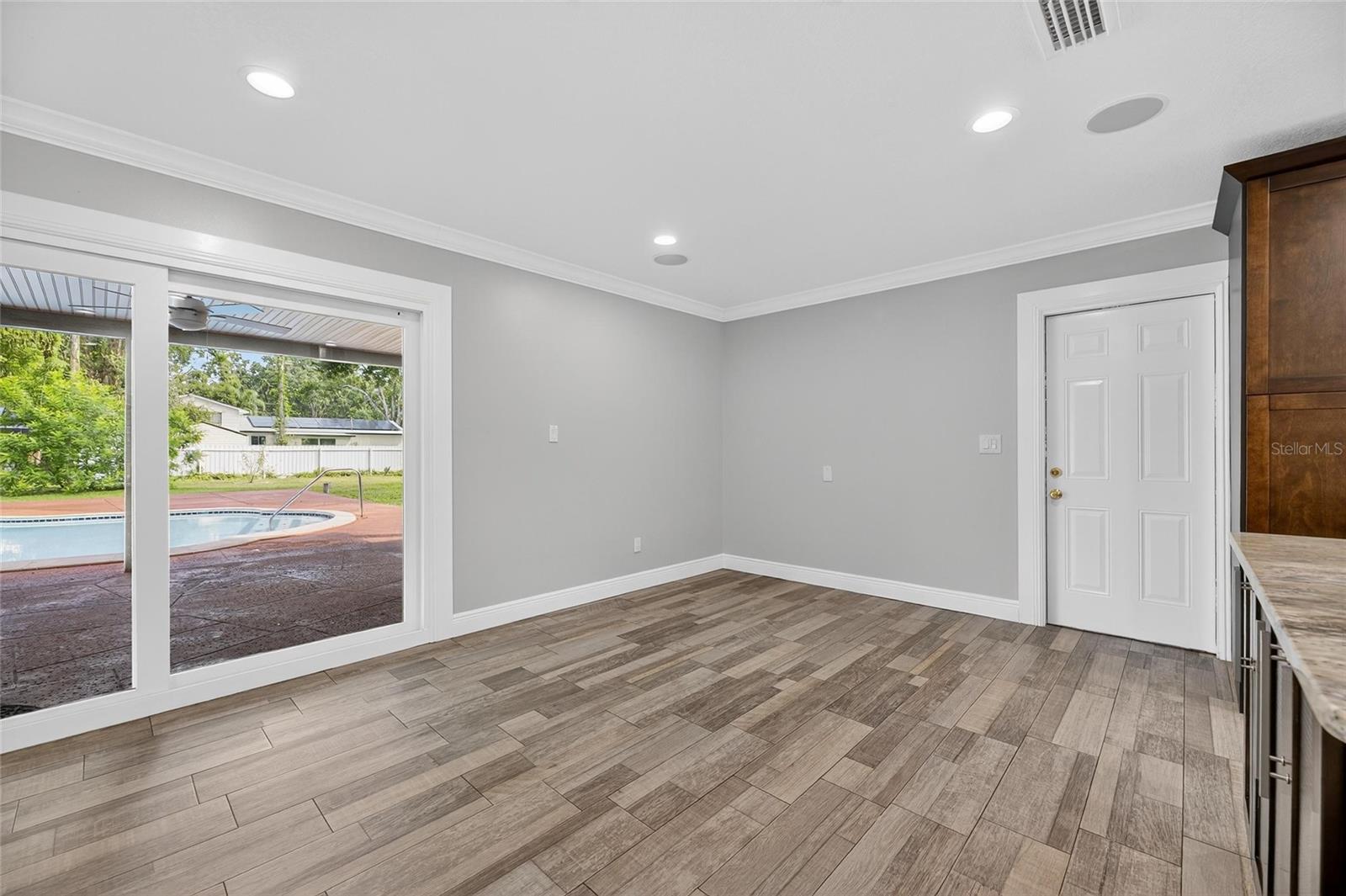 Image 43 of 92 For 508 Clarissa Drive