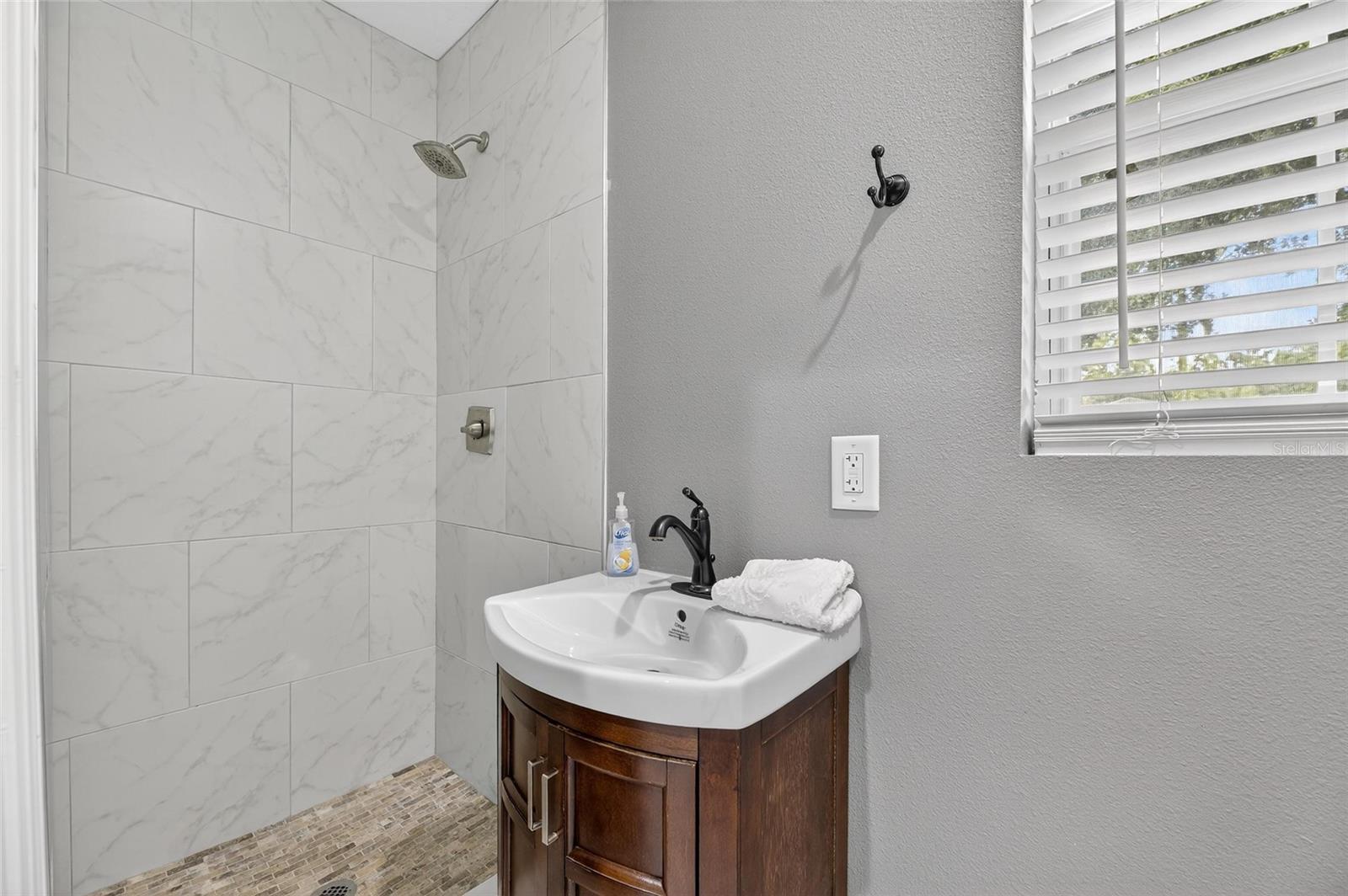 Image 48 of 92 For 508 Clarissa Drive