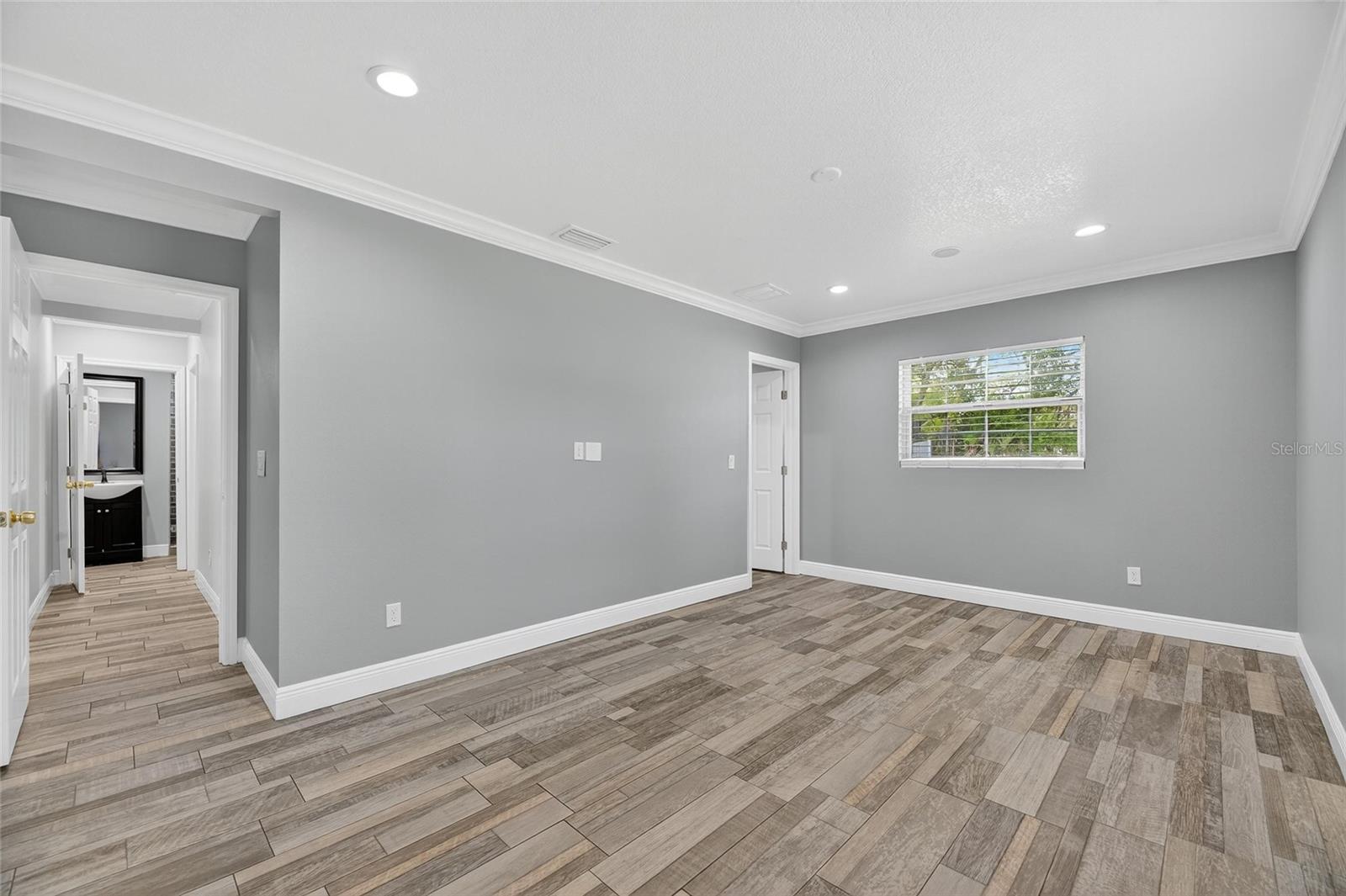 Image 60 of 92 For 508 Clarissa Drive