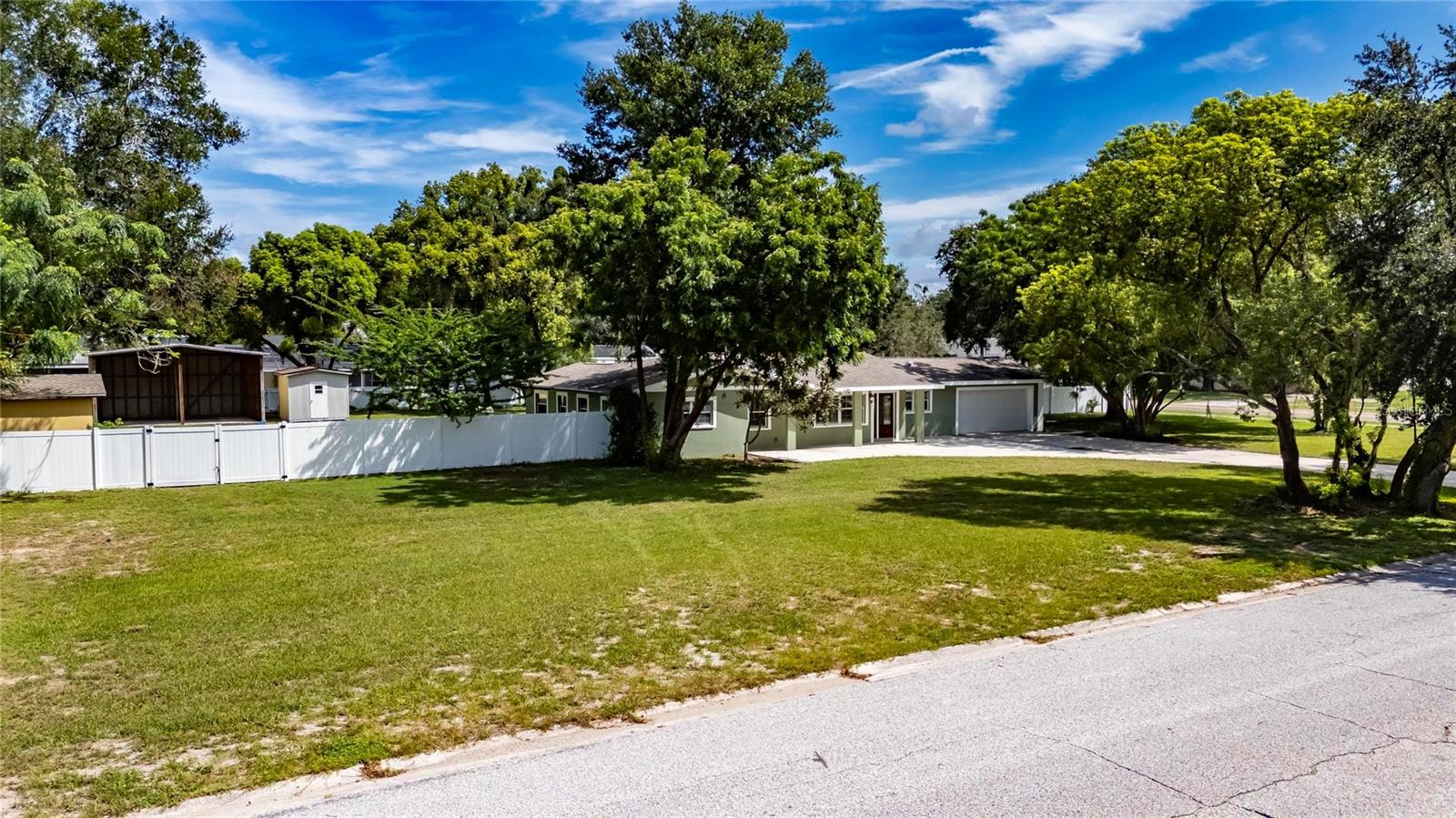 Image 7 of 92 For 508 Clarissa Drive