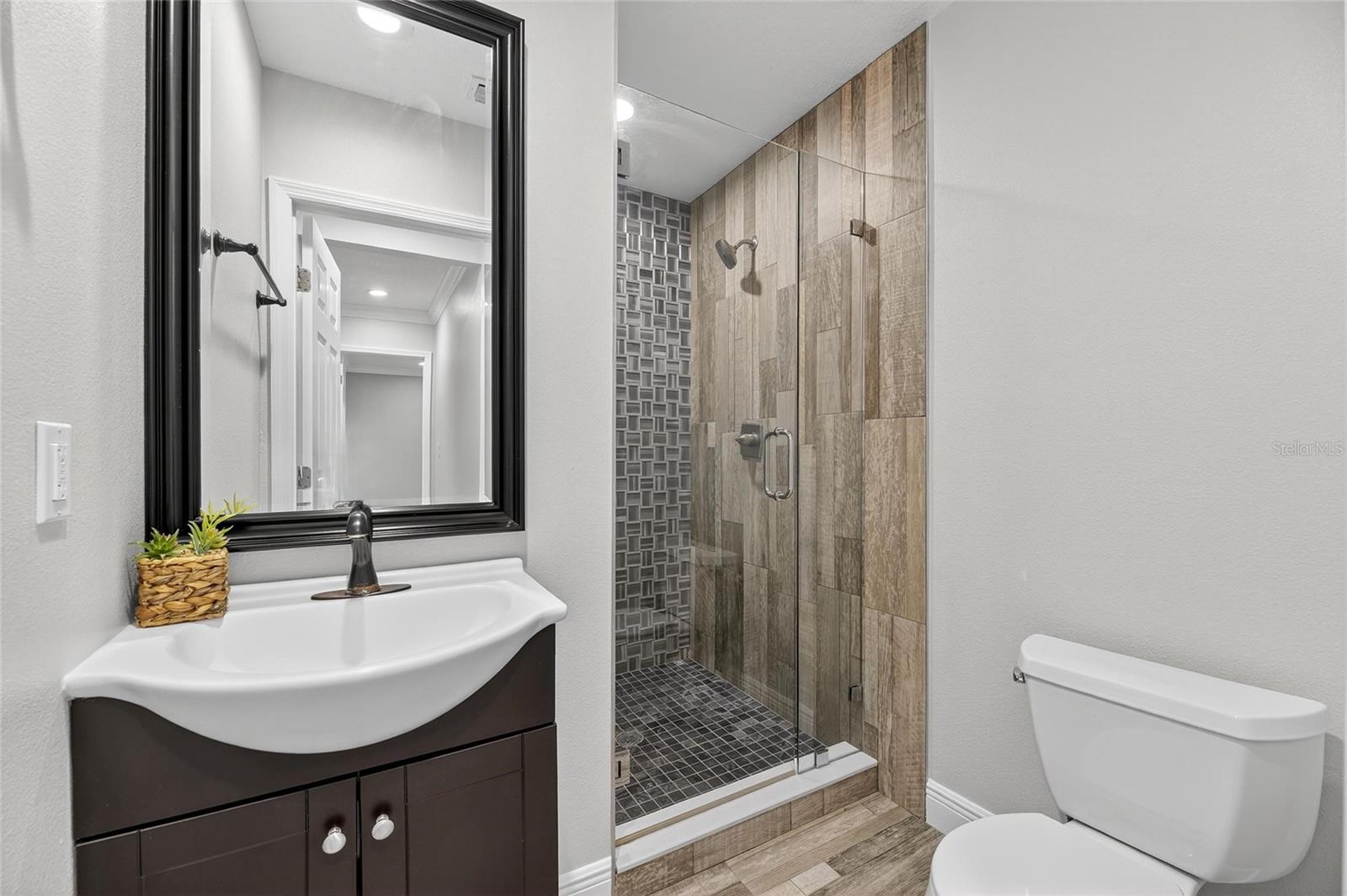Image 71 of 92 For 508 Clarissa Drive
